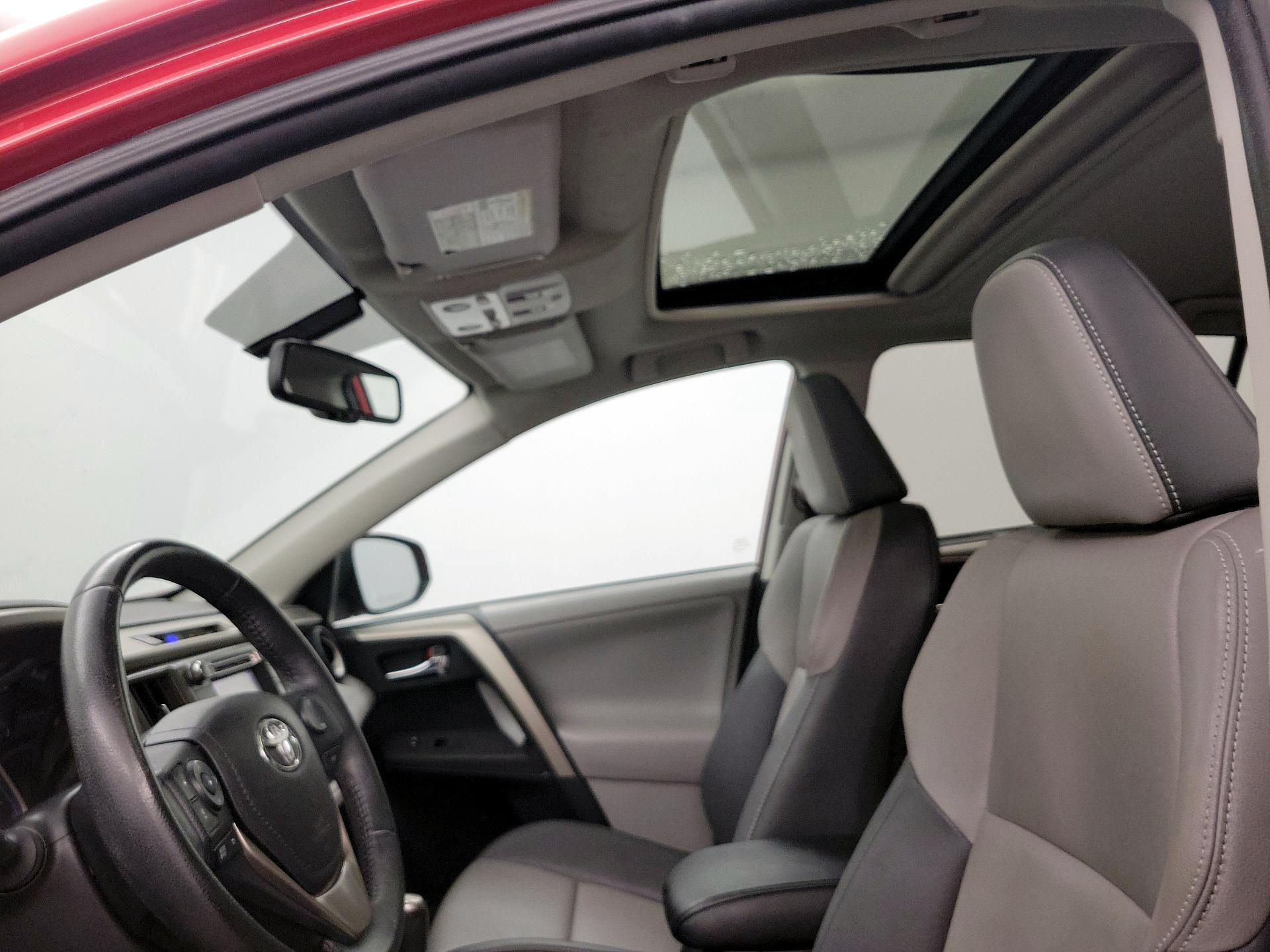 Thumbnail: 2013 Toyota RAV4 - 19