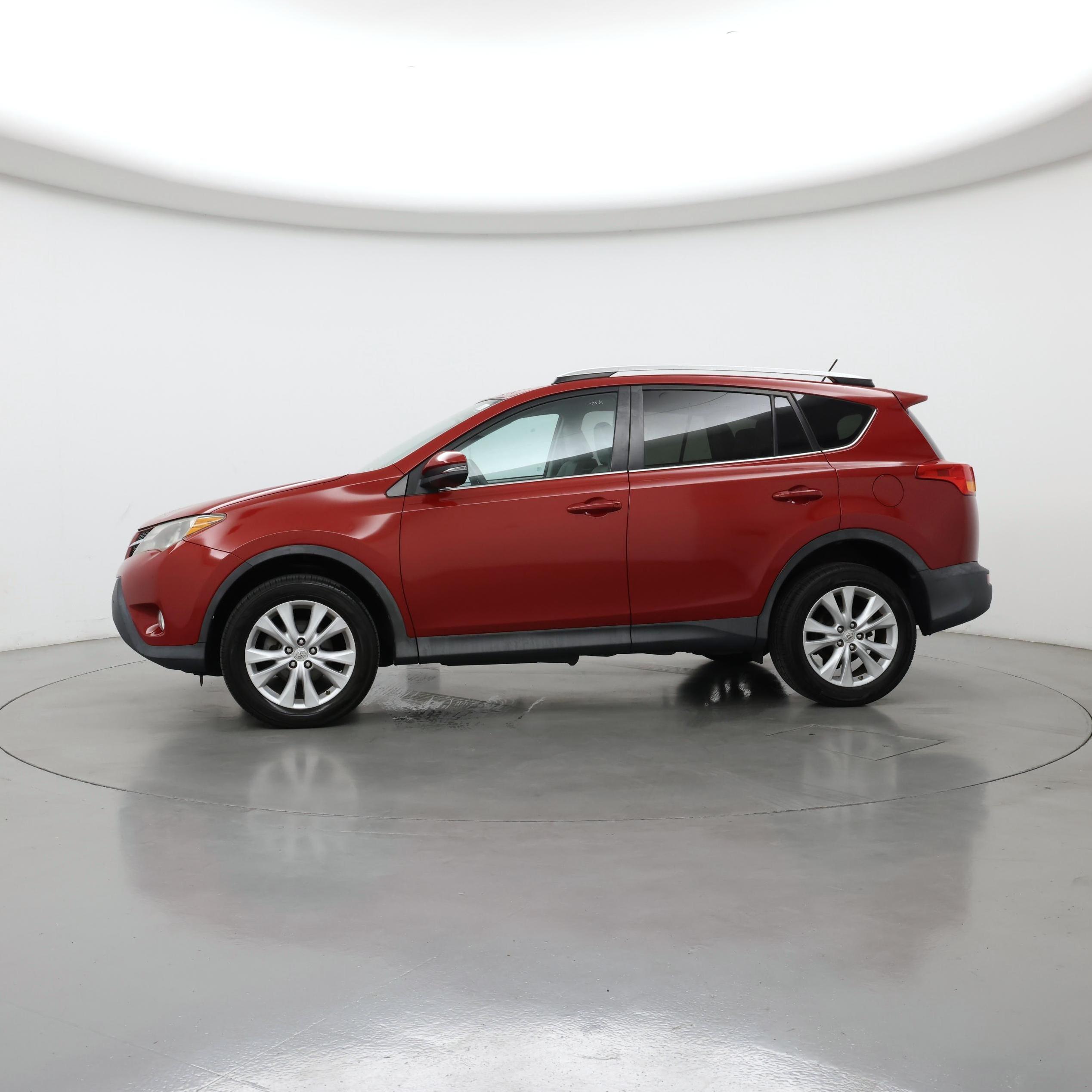Thumbnail: 2013 Toyota RAV4 - 3
