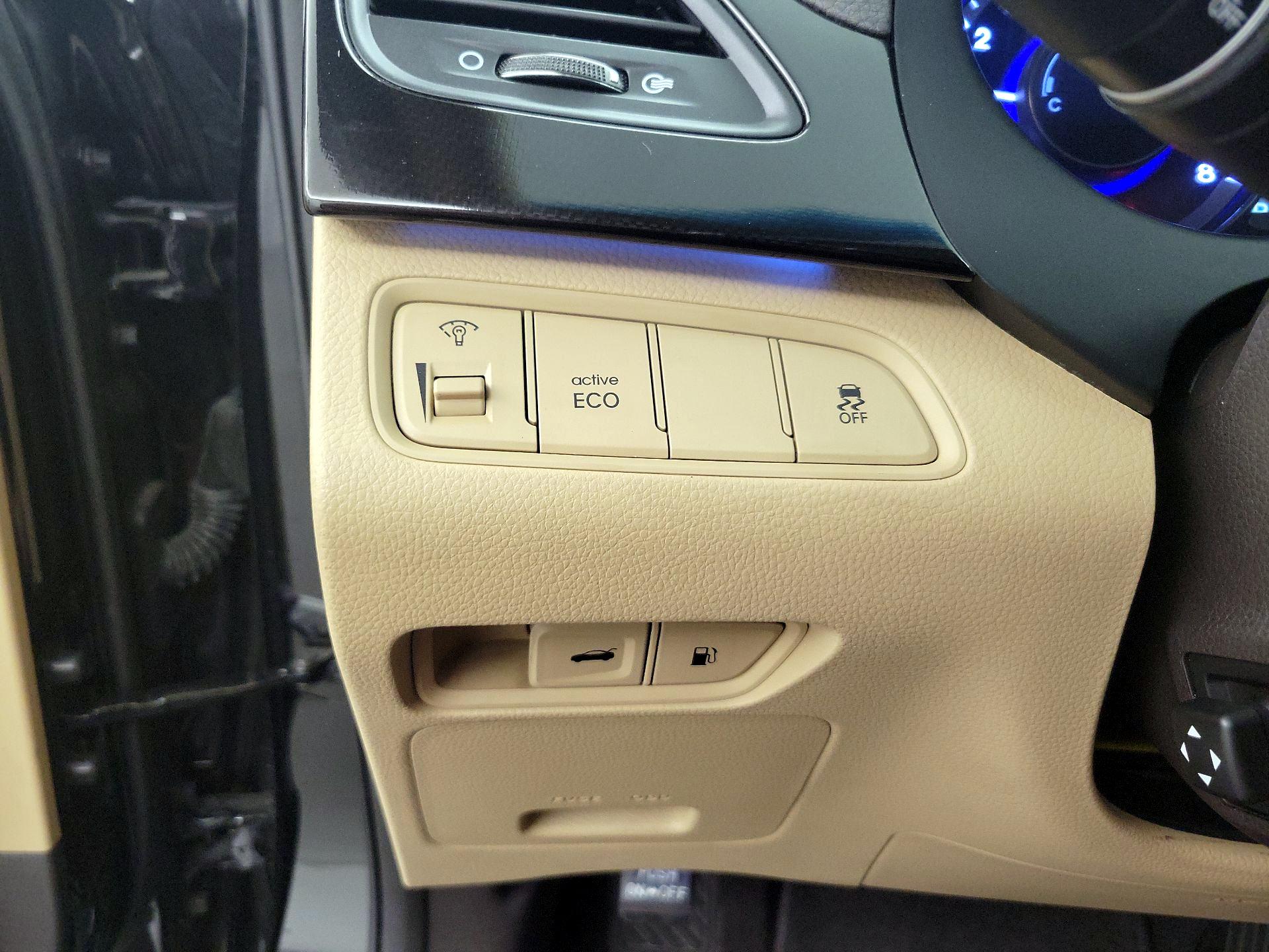 Thumbnail: 2014 Hyundai Azera - 13