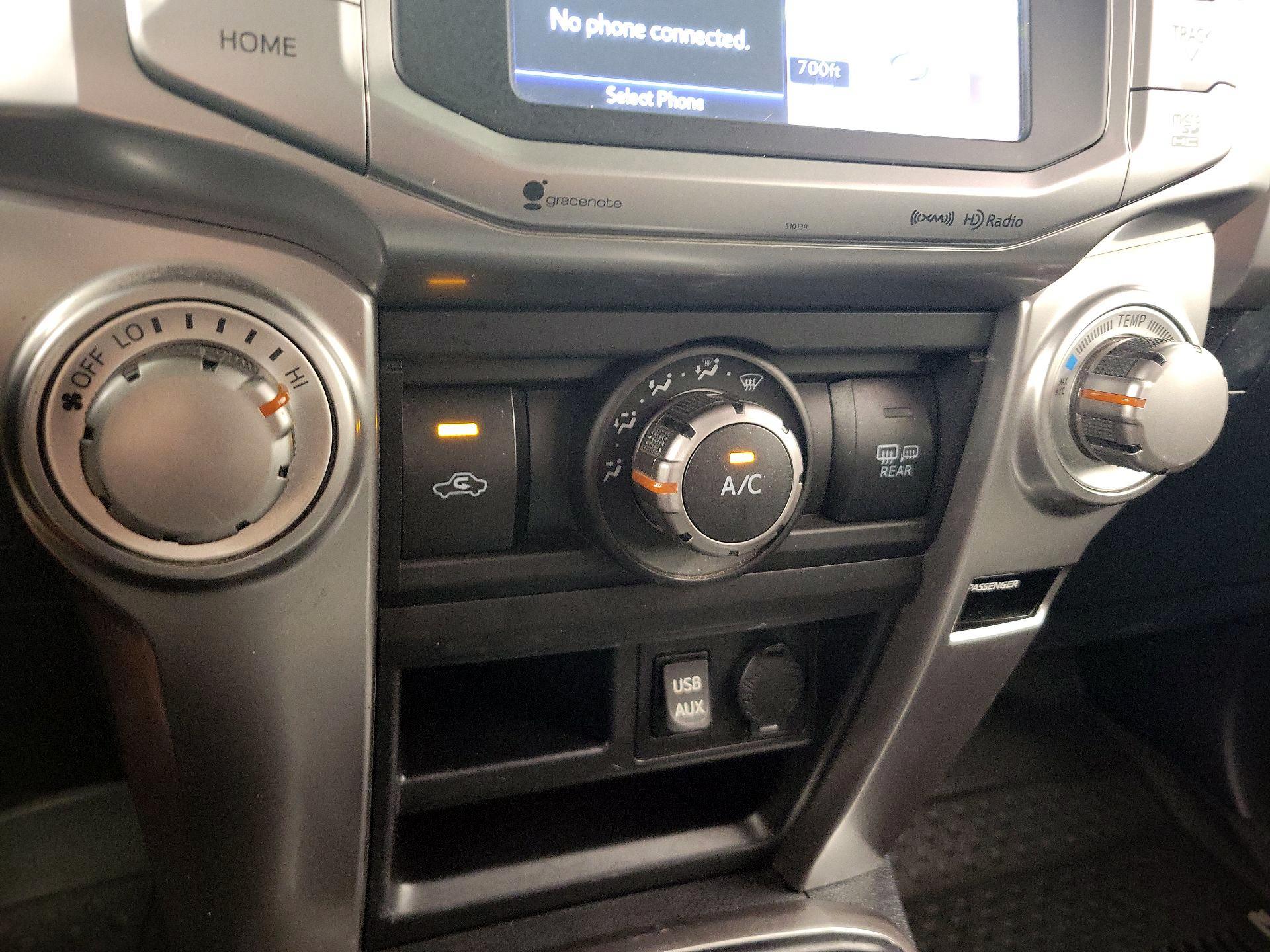 Thumbnail: 2016 Toyota 4Runner - 16