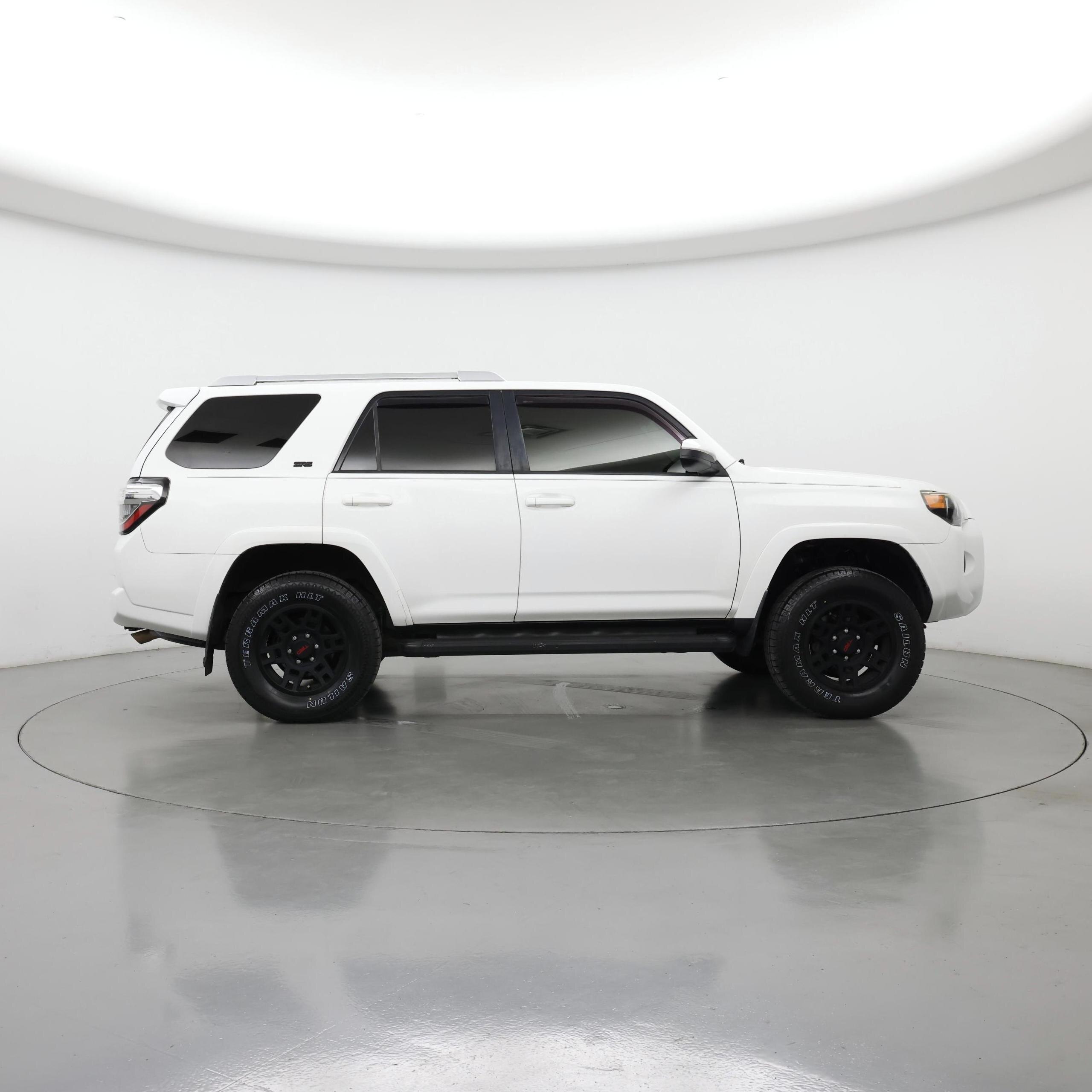 Thumbnail: 2016 Toyota 4Runner - 7