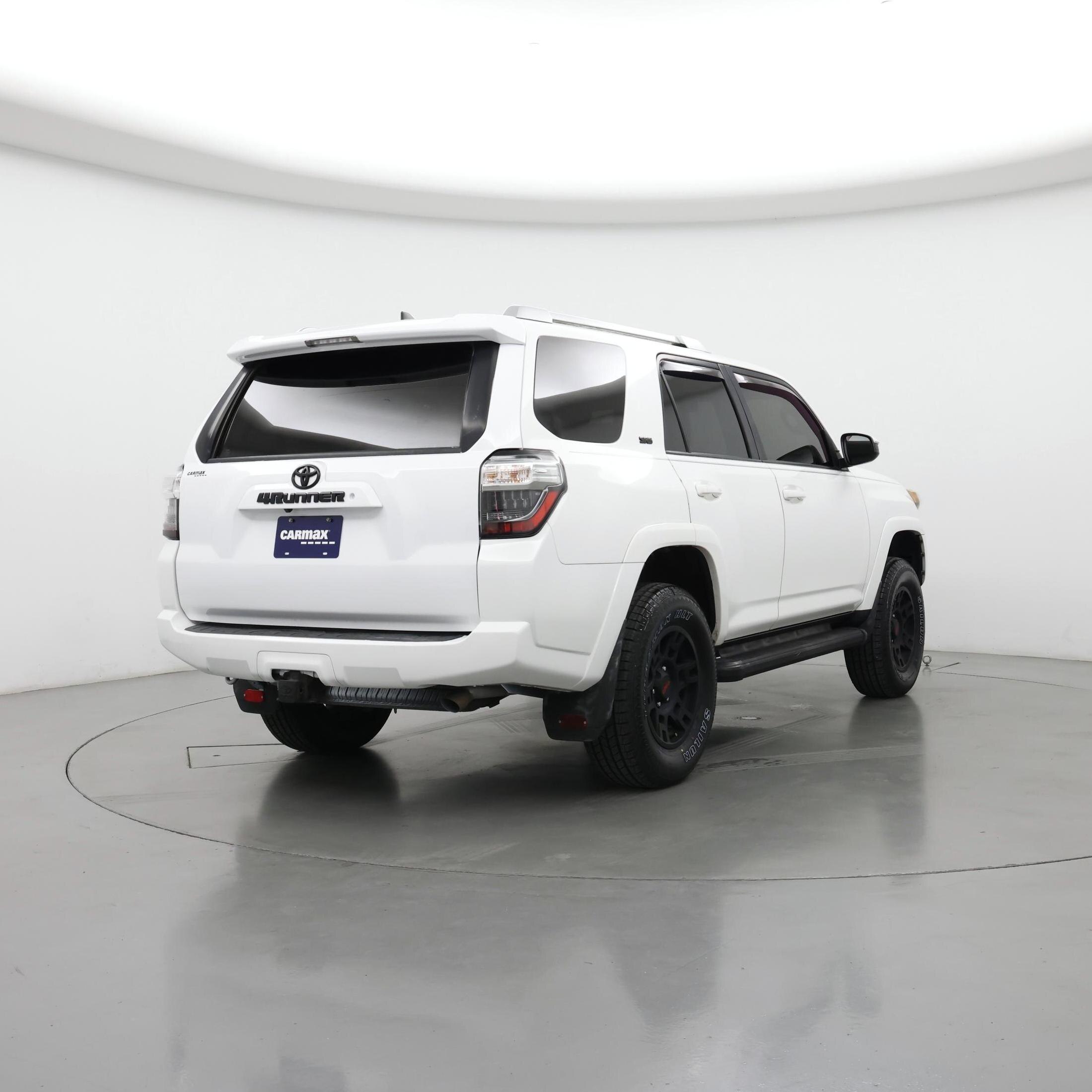 Thumbnail: 2016 Toyota 4Runner - 8