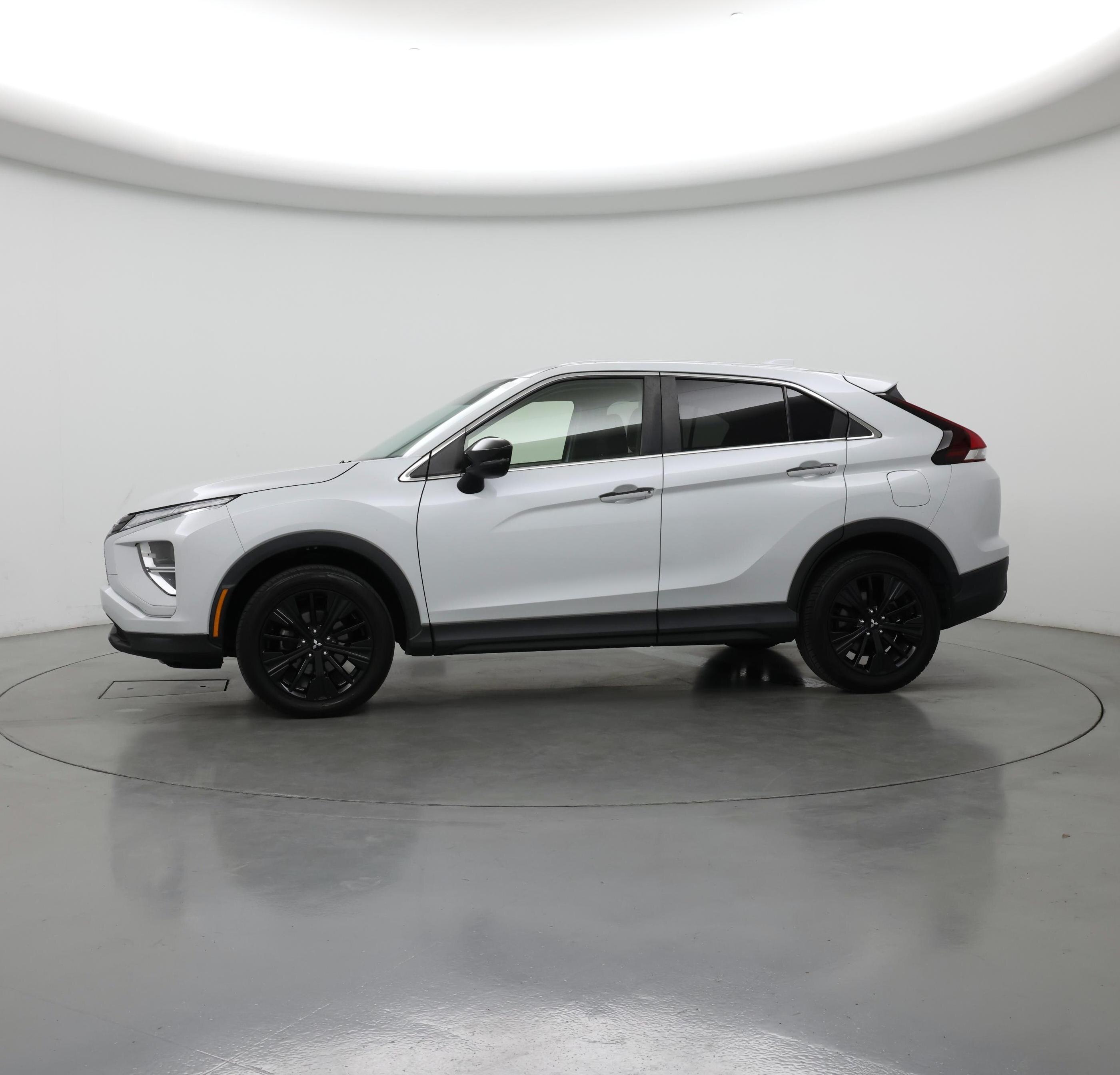 Thumbnail: 2022 Mitsubishi Eclipse Cross - 3