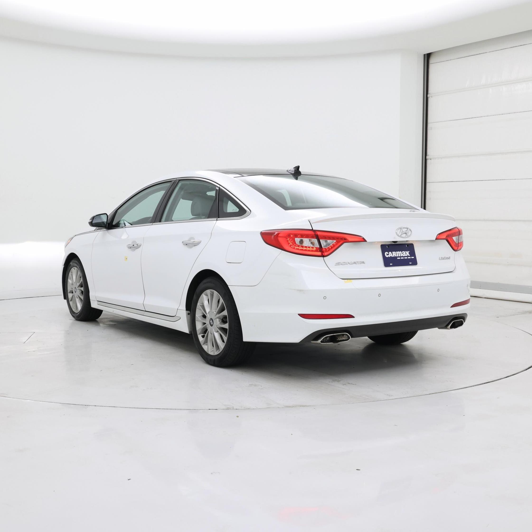 Thumbnail: 2015 Hyundai Sonata - 2