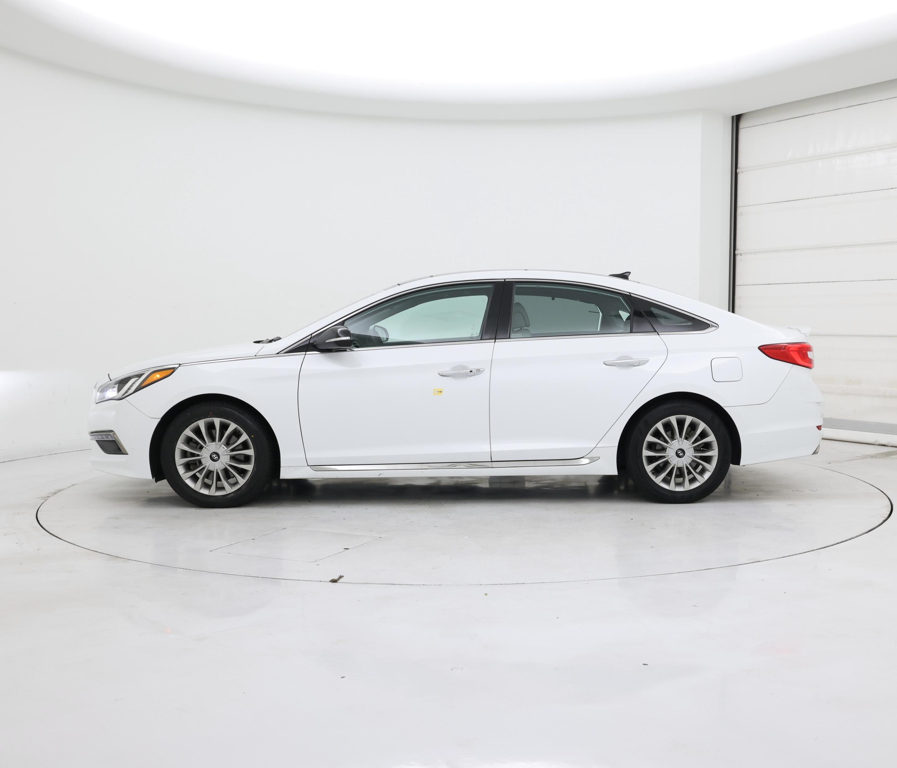 Thumbnail: 2015 Hyundai Sonata - 3
