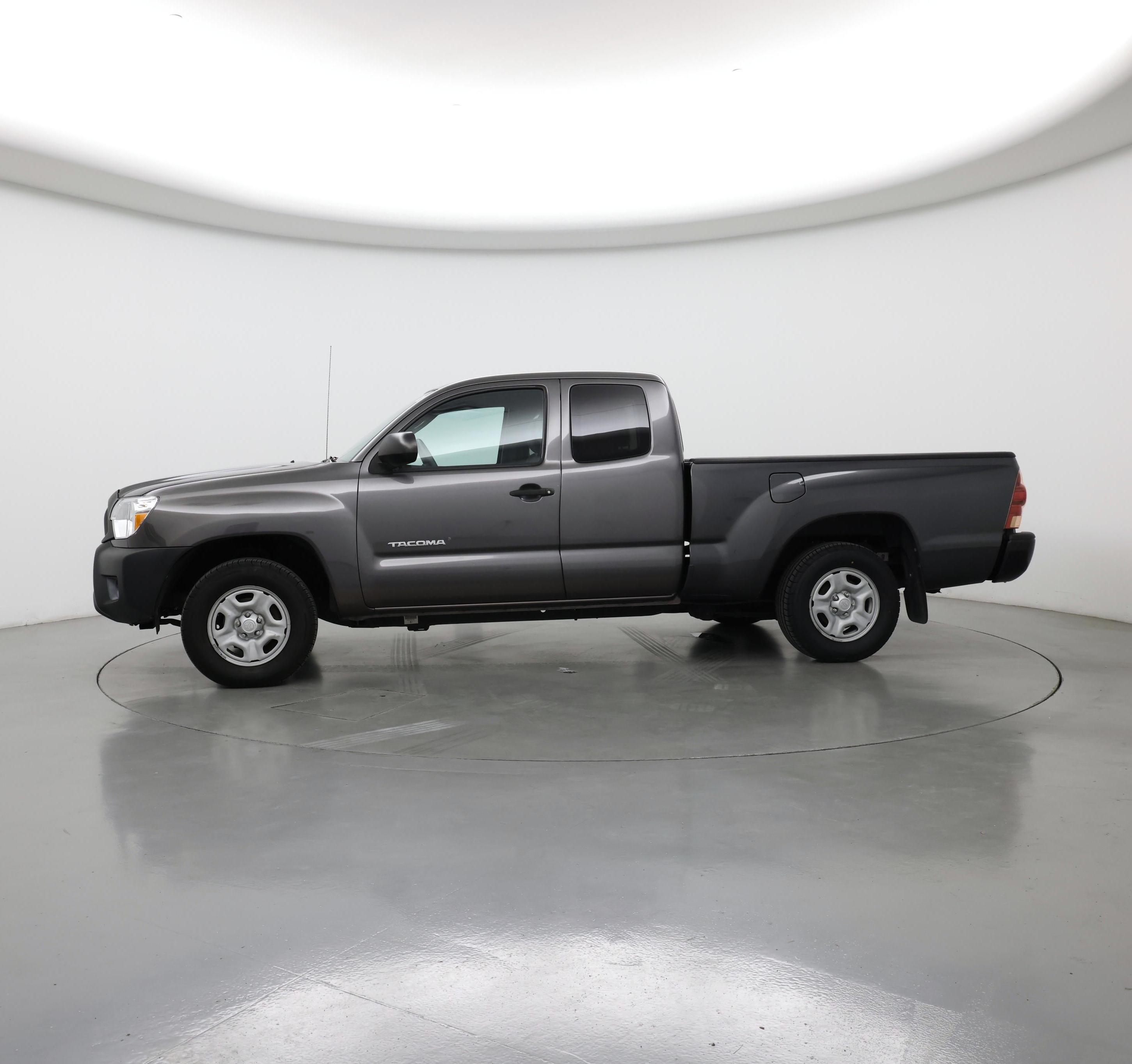 Thumbnail: 2015 Toyota Tacoma - 3