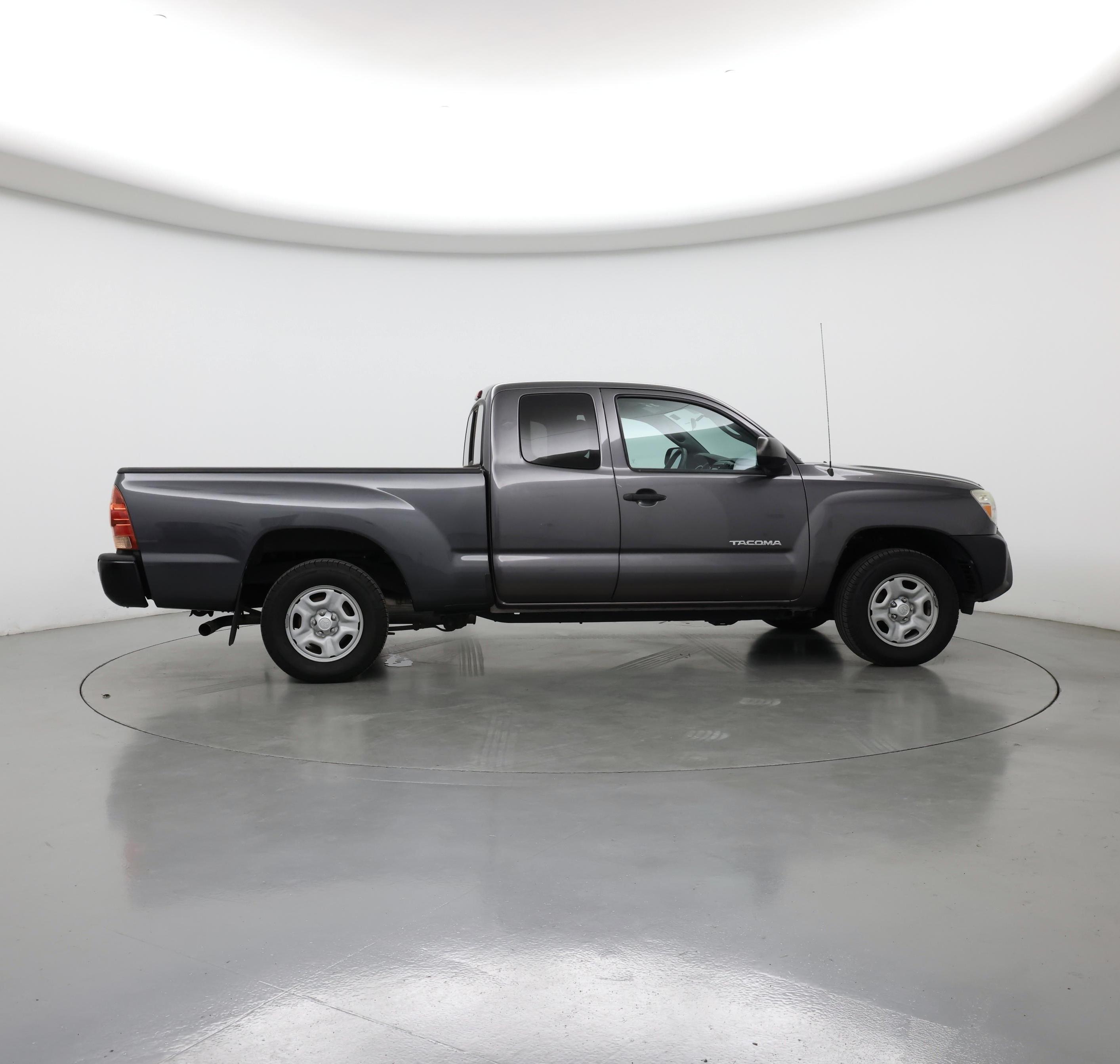 Thumbnail: 2015 Toyota Tacoma - 7