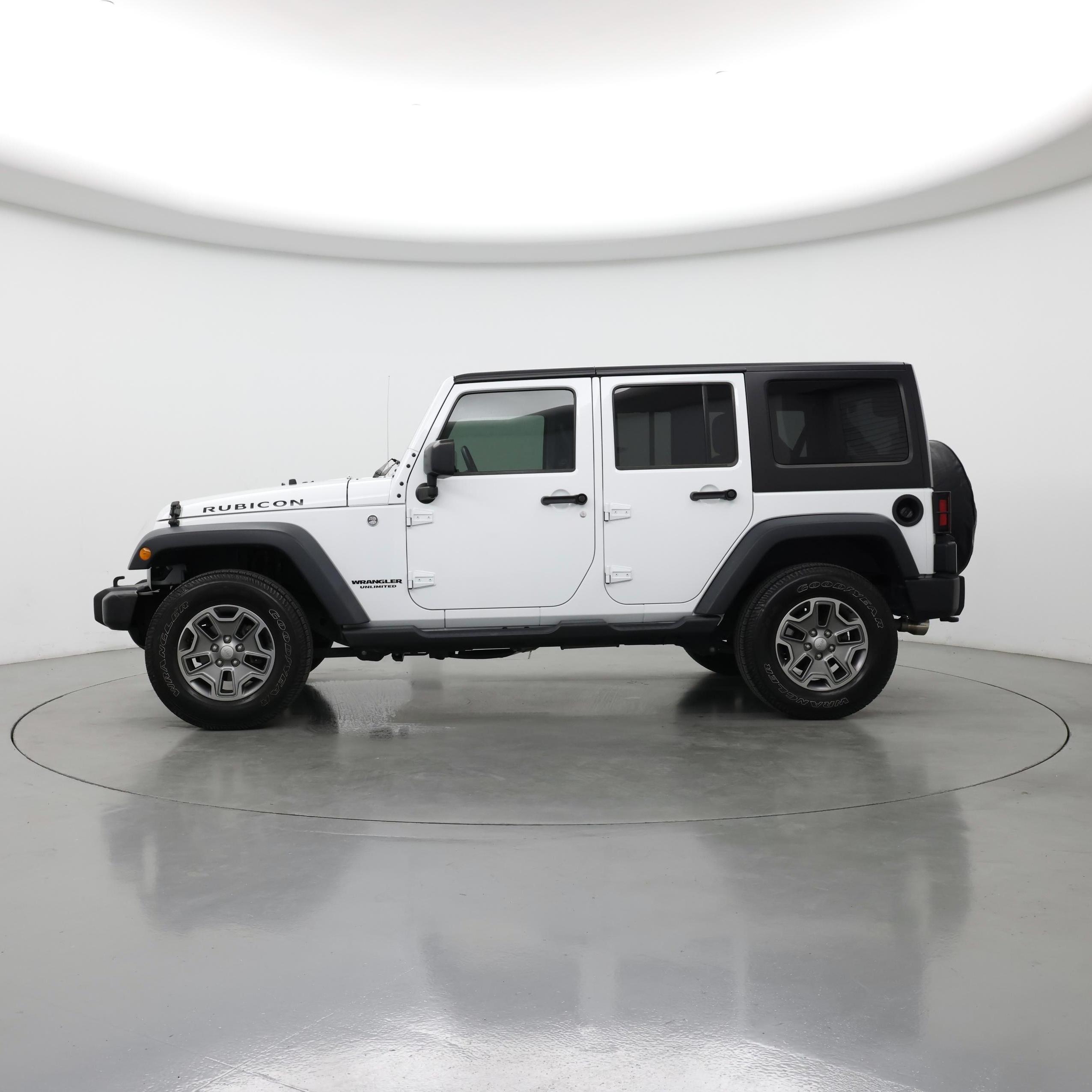 Thumbnail: 2016 Jeep Wrangler - 3