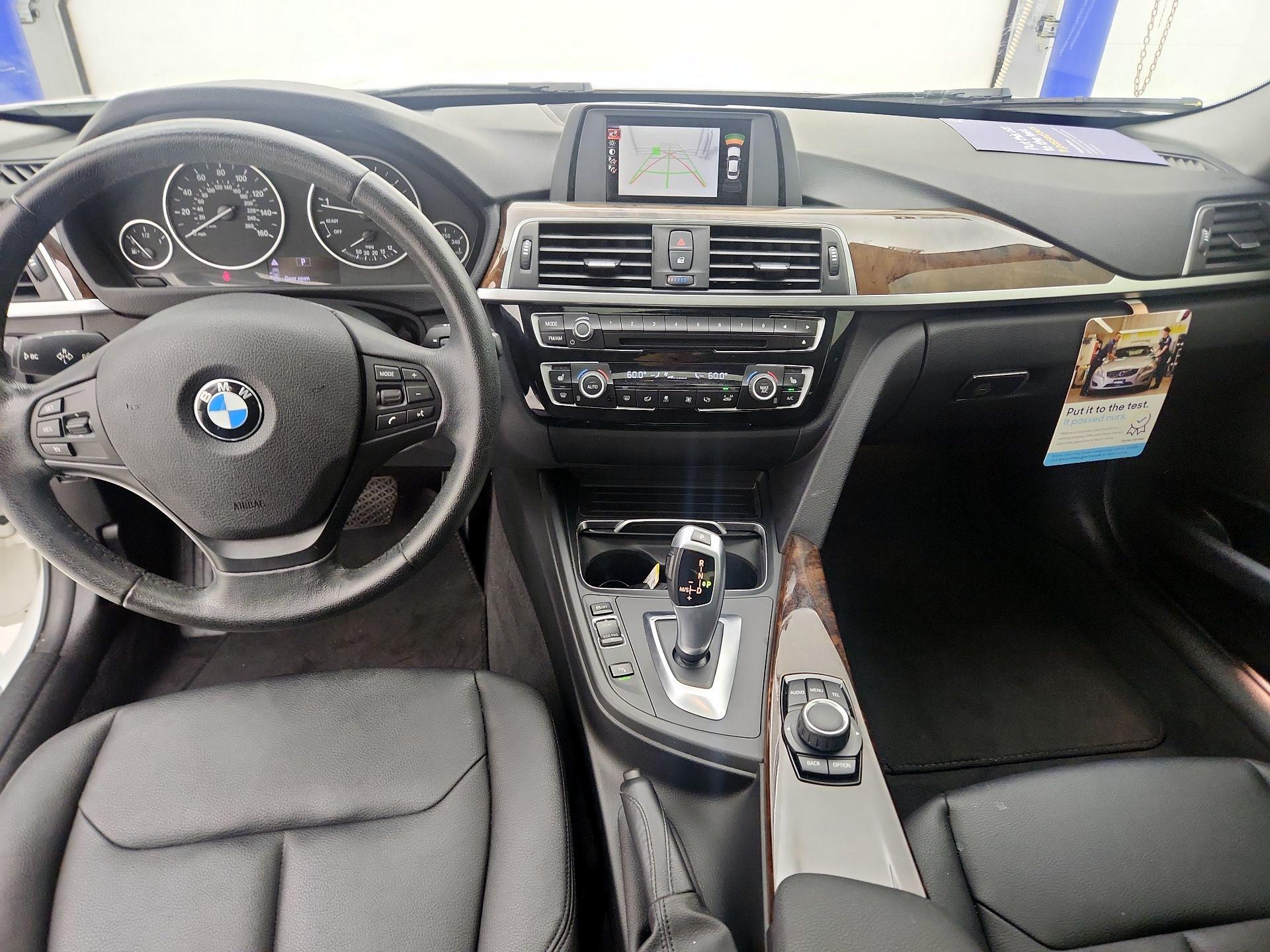 Thumbnail: 2017 BMW 3 Series - 9