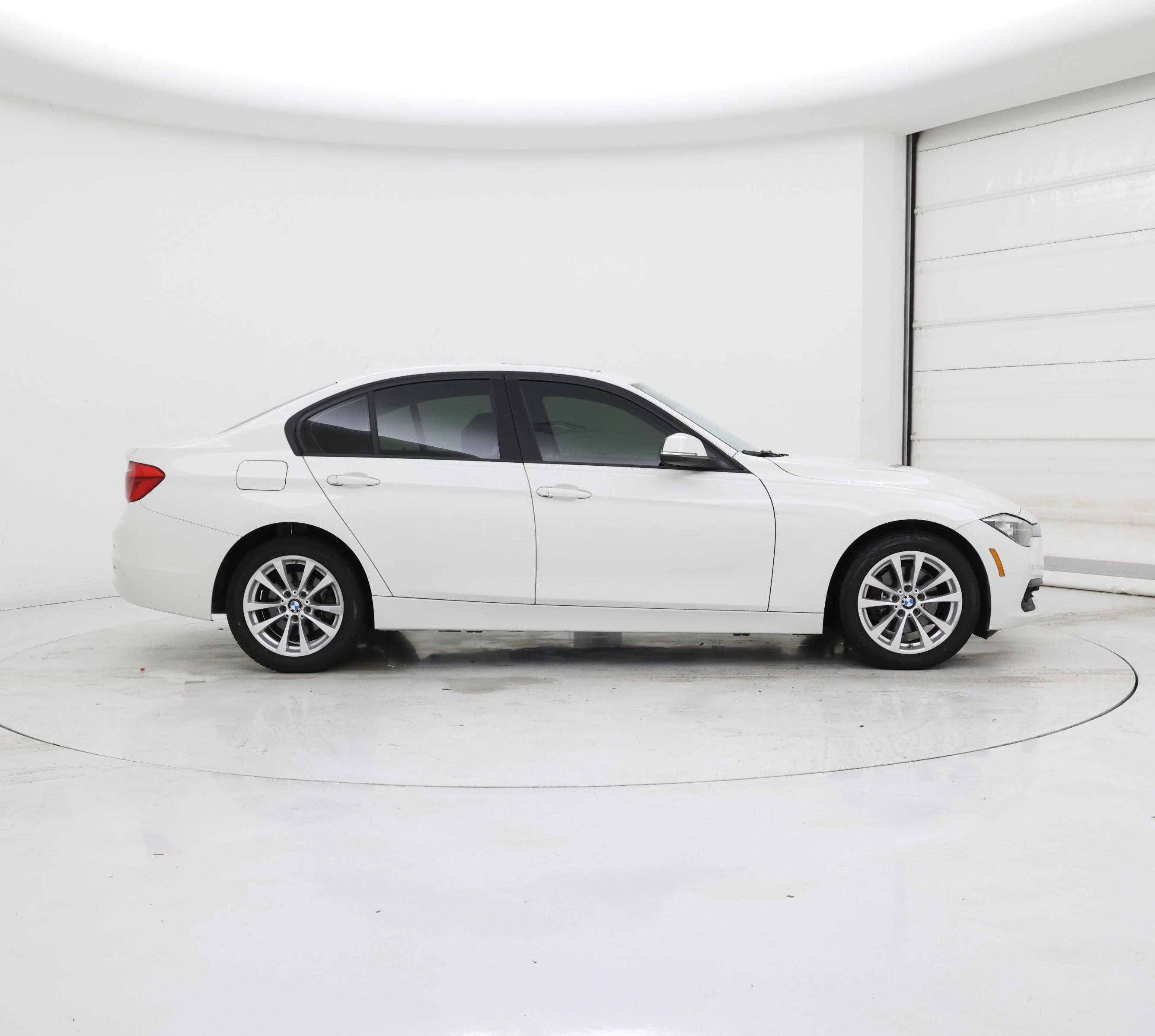 Thumbnail: 2017 BMW 3 Series - 7