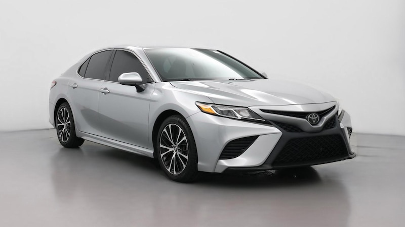 2019 Toyota Camry SE Hero Image