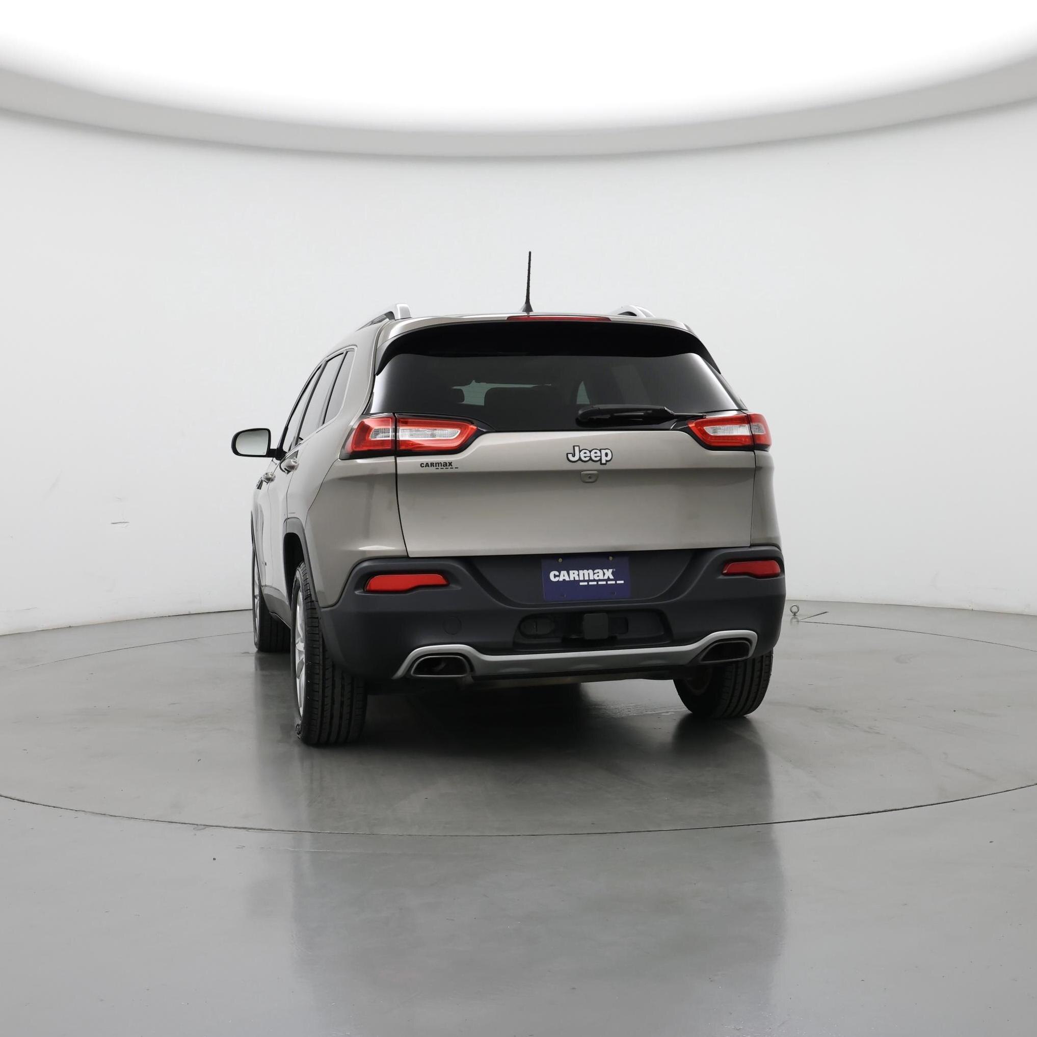 Thumbnail: 2017 Jeep Cherokee - 6