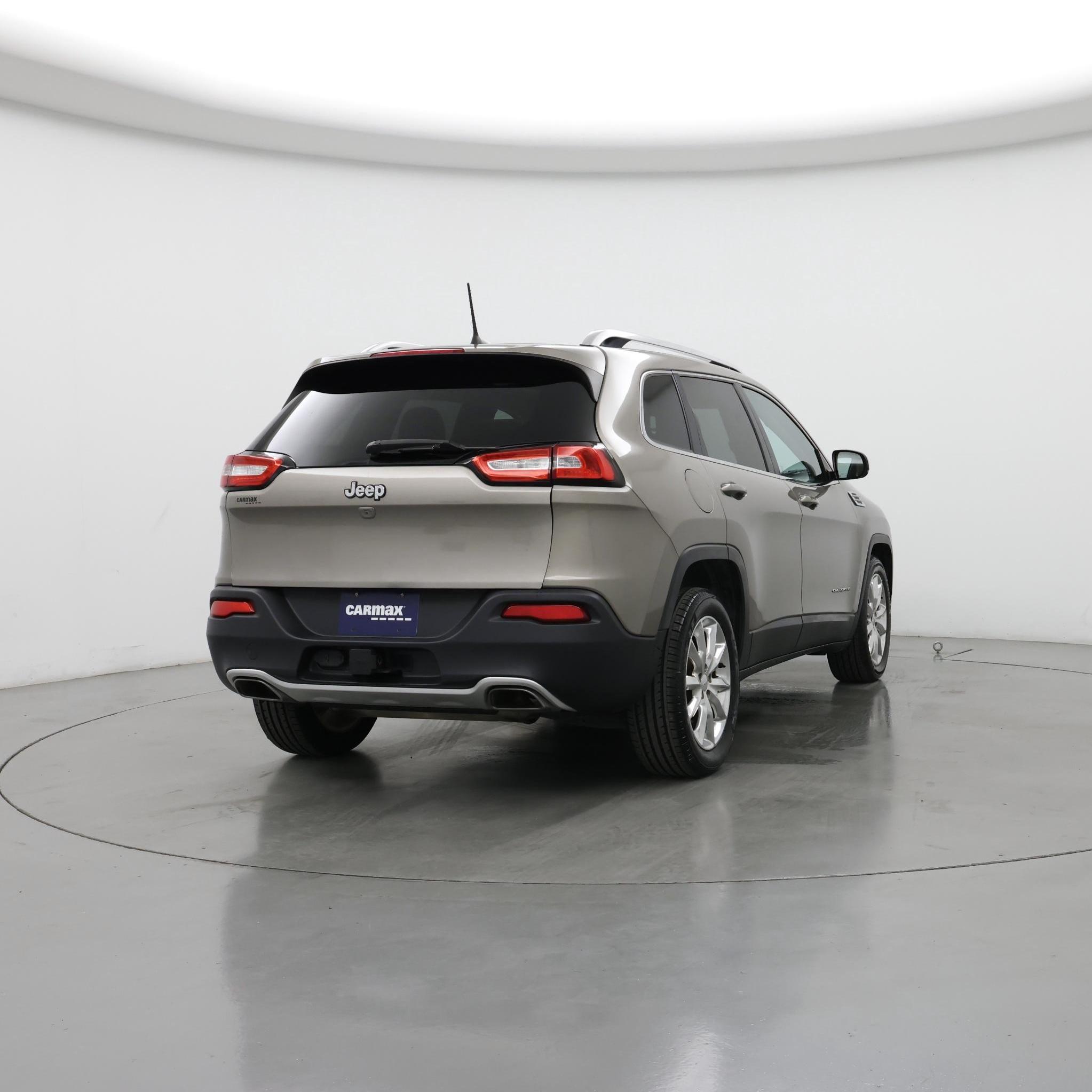 Thumbnail: 2017 Jeep Cherokee - 8