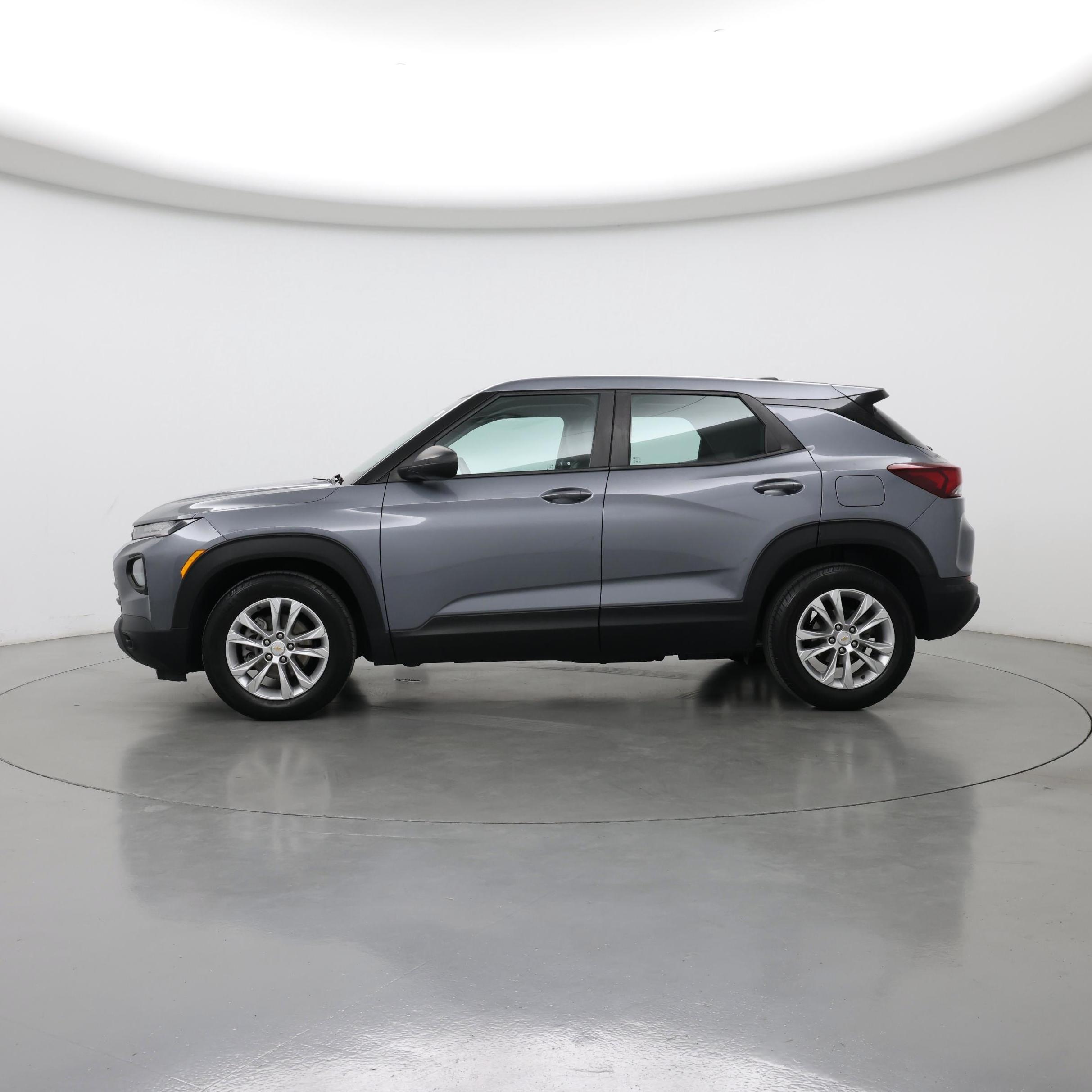Thumbnail: 2022 Chevrolet TrailBlazer - 3