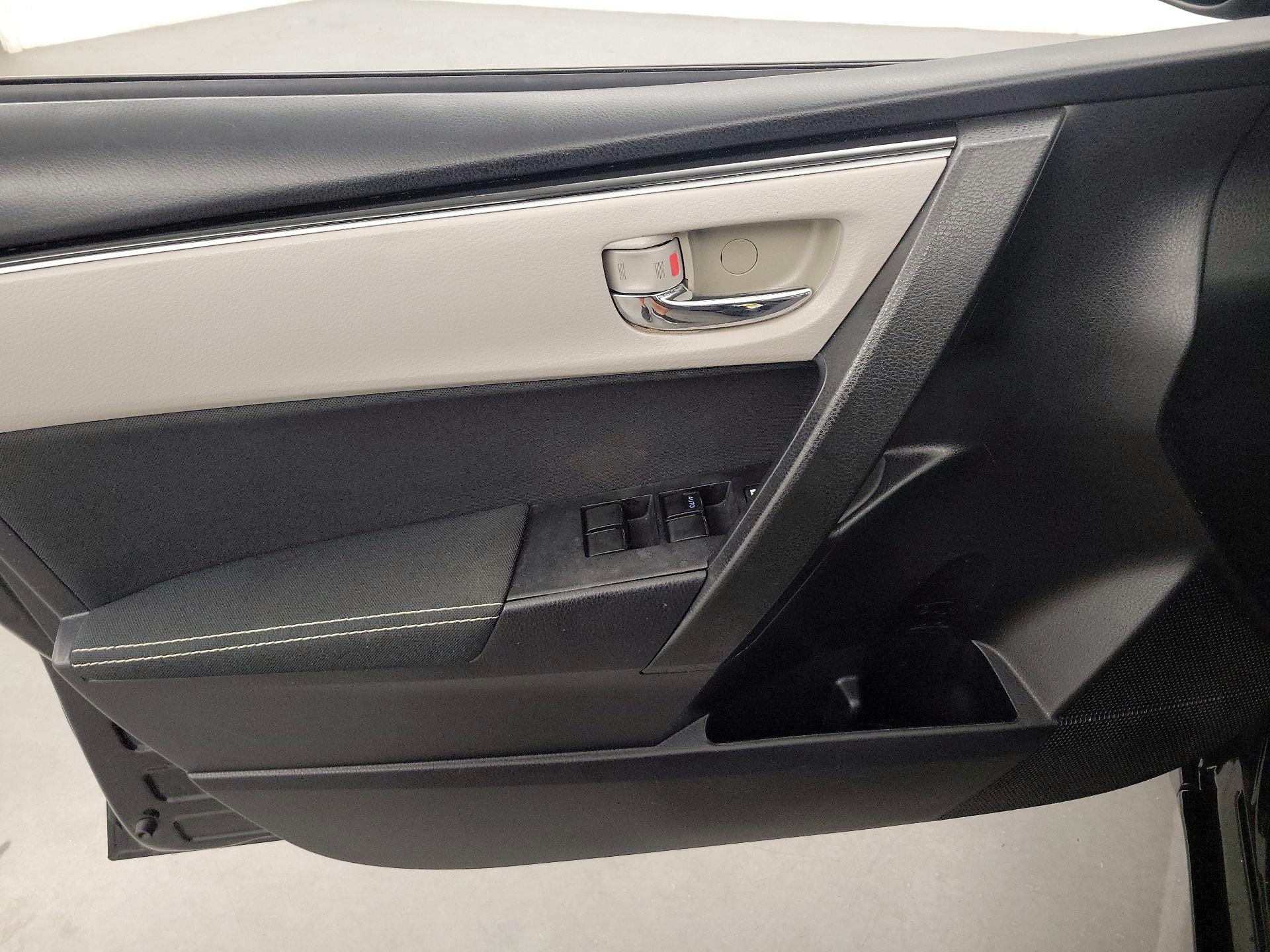 Thumbnail: 2019 Toyota Corolla - 12