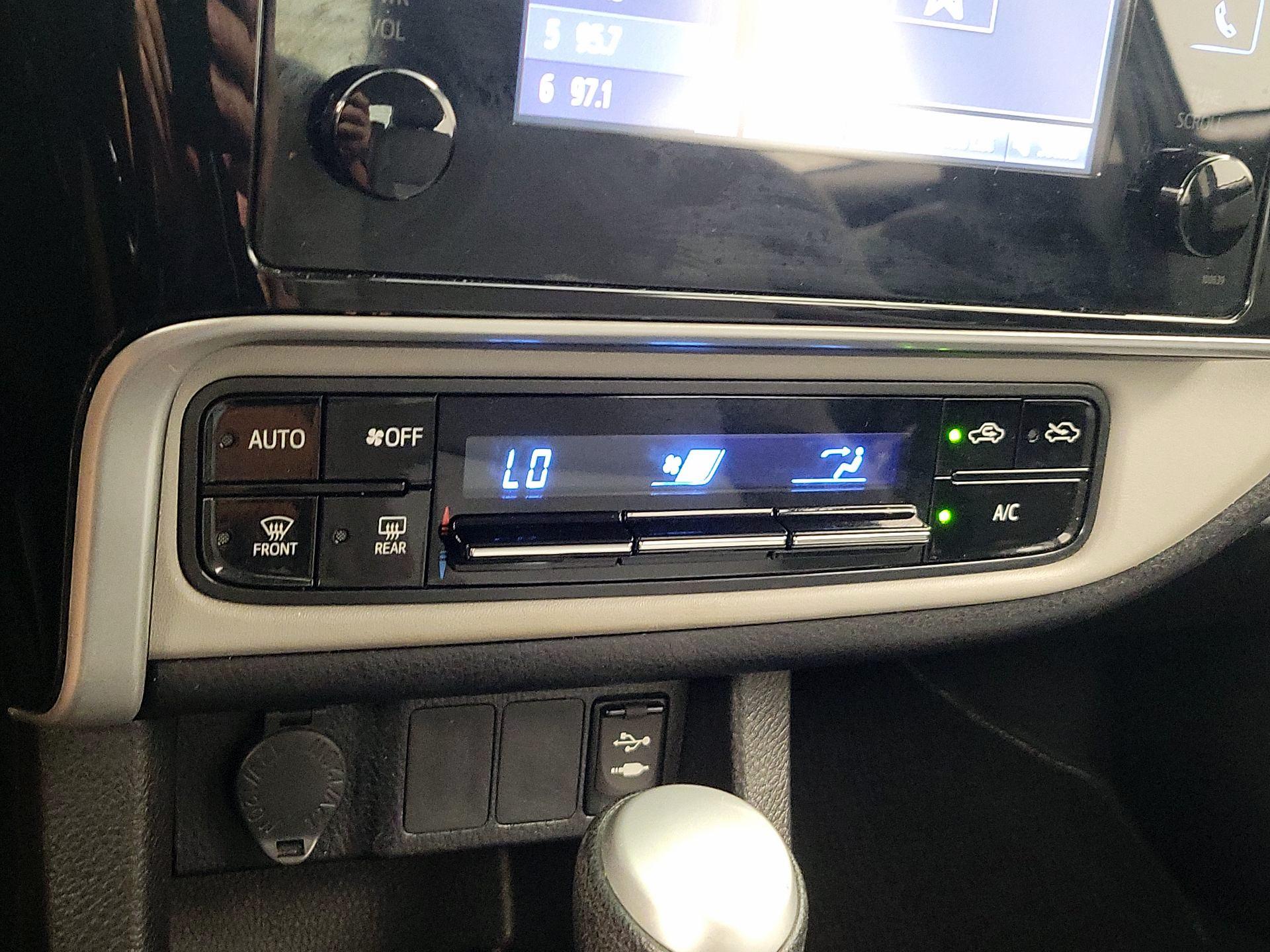 Thumbnail: 2019 Toyota Corolla - 16