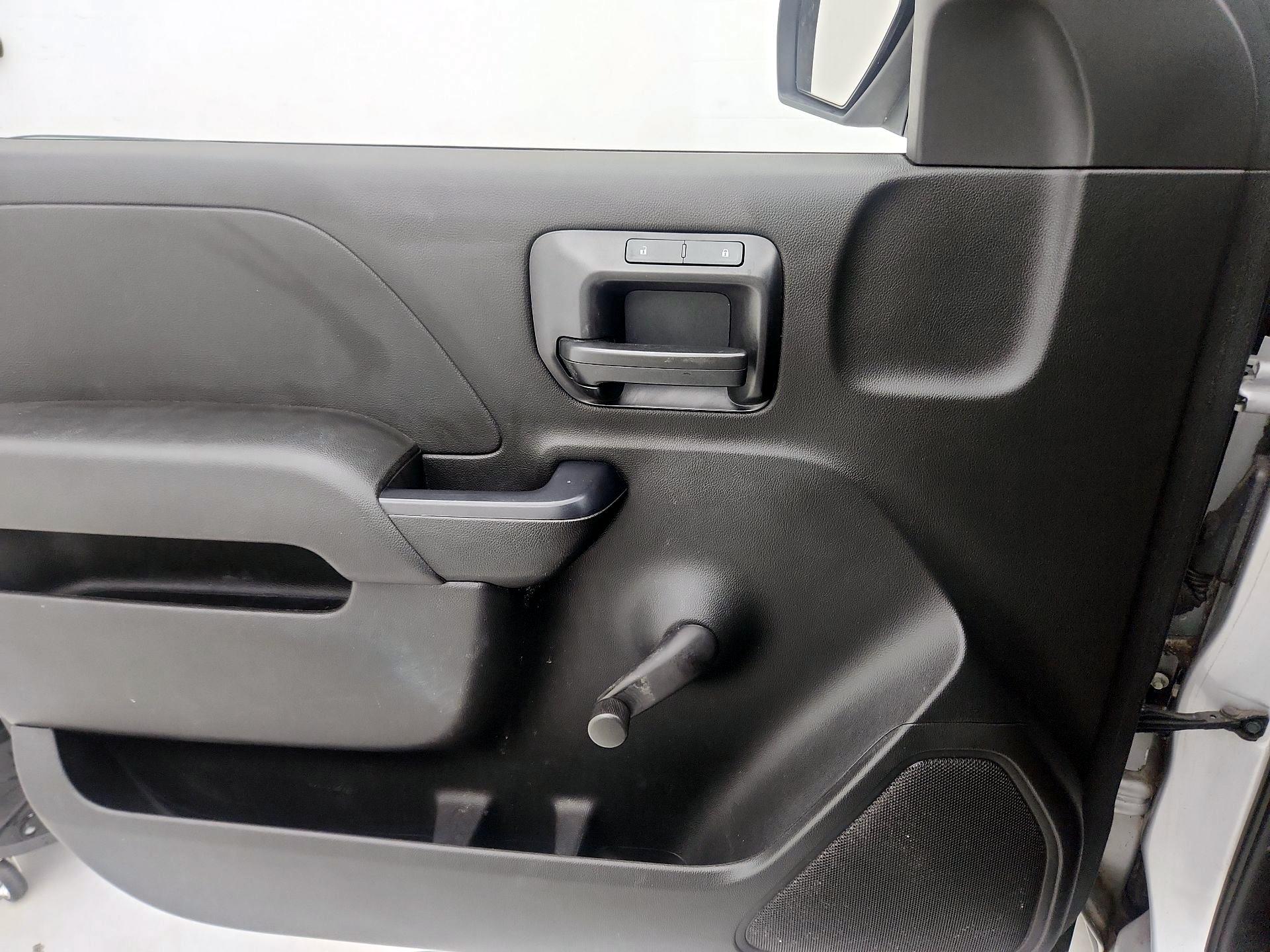 Thumbnail: 2015 Chevrolet Silverado 1500 - 12
