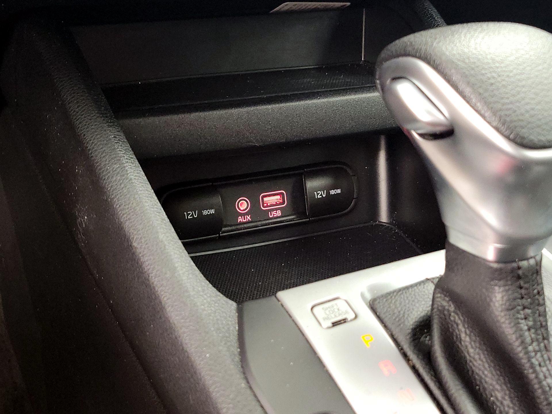 Thumbnail: 2019 Kia Forte - 18
