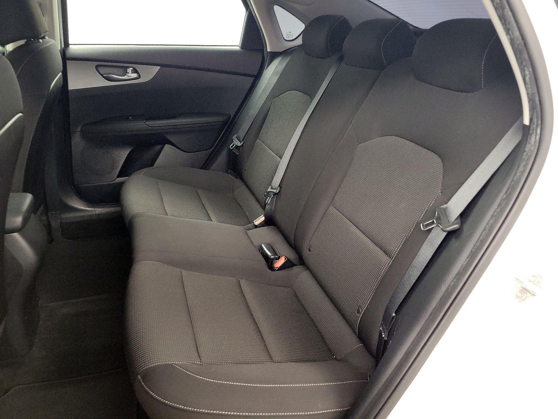 Thumbnail: 2019 Kia Forte - 19