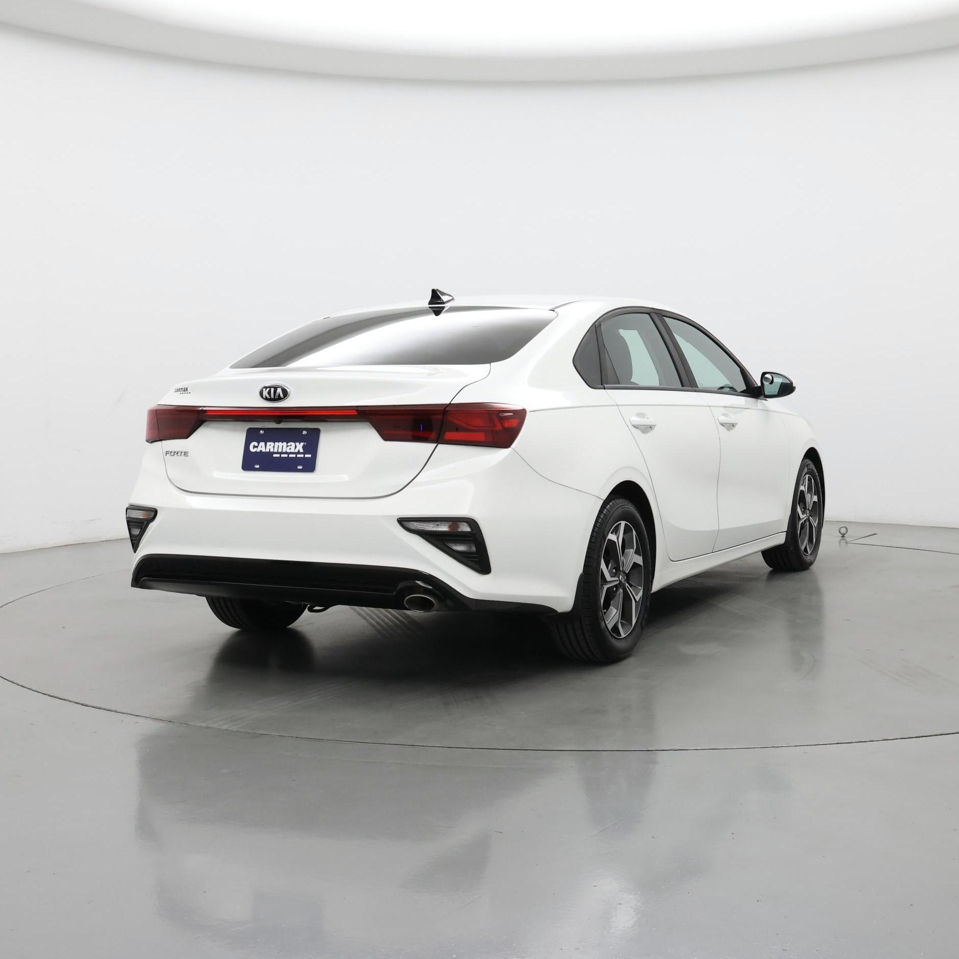 Thumbnail: 2019 Kia Forte - 8