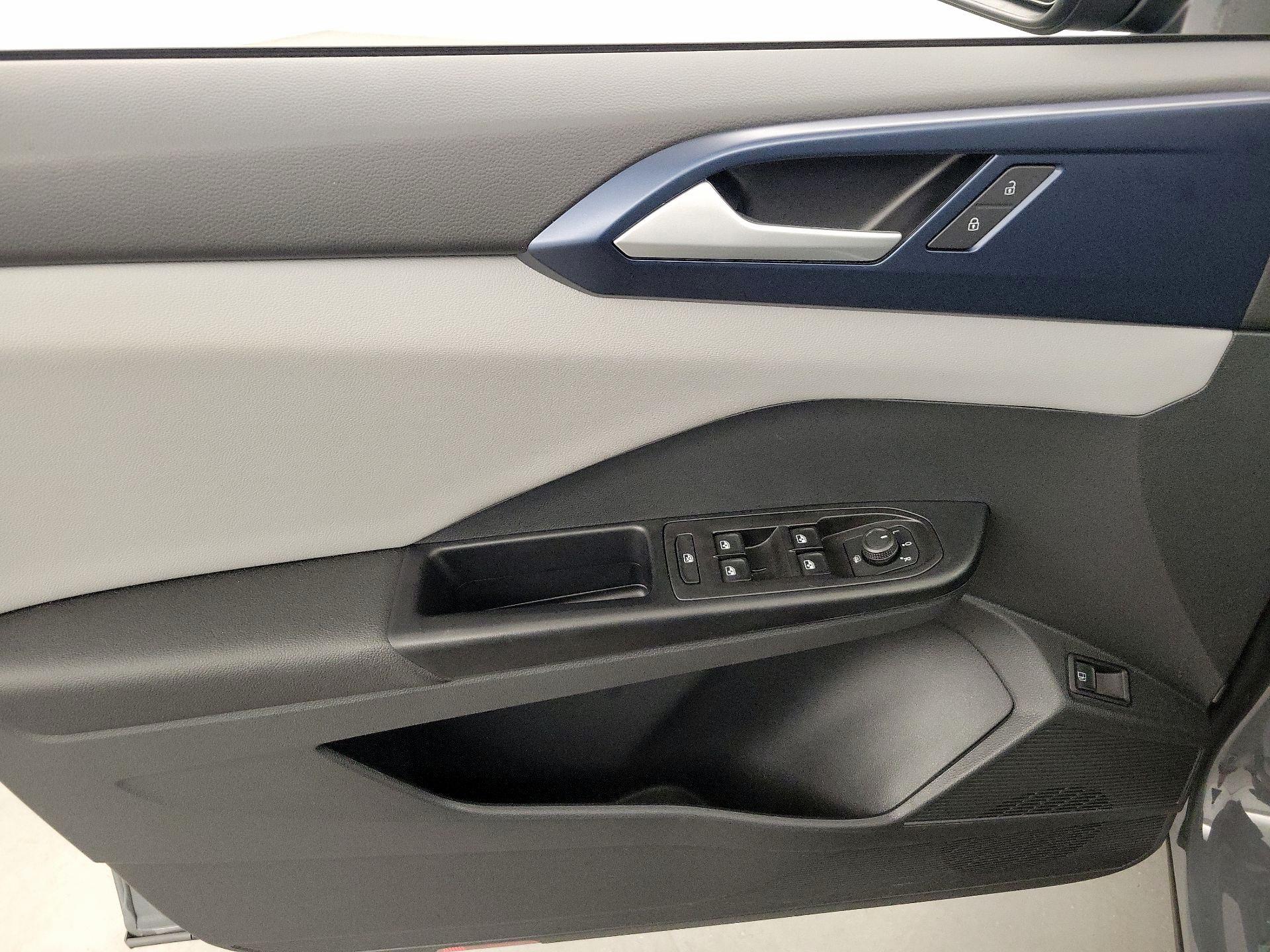 Thumbnail: 2023 Volkswagen Taos - 12