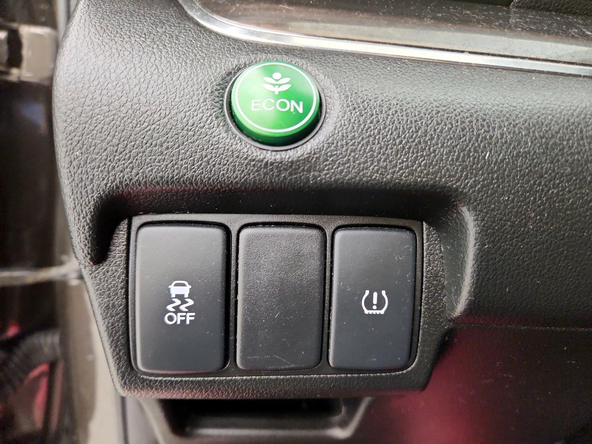 Thumbnail: 2015 Honda CR-V - 13