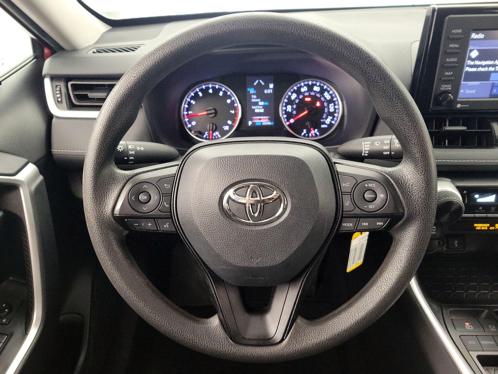Thumbnail: 2022 Toyota RAV4 - 10