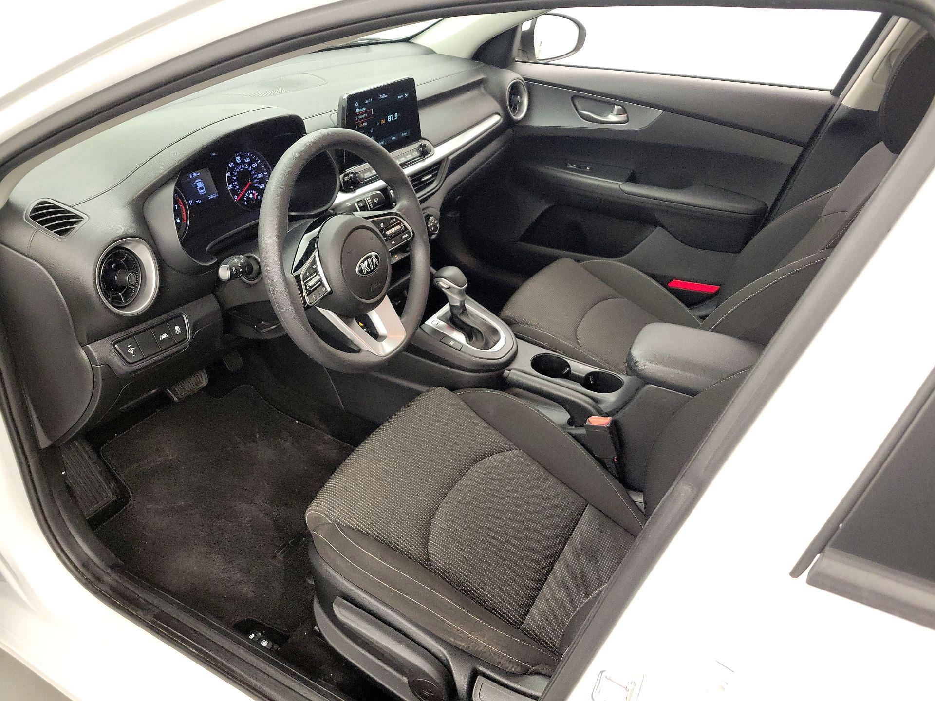 Thumbnail: 2021 Kia Forte - 11