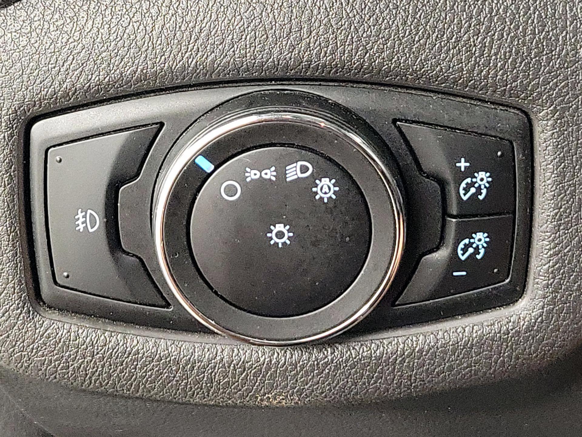 Thumbnail: 2018 Ford Transit Series - 13