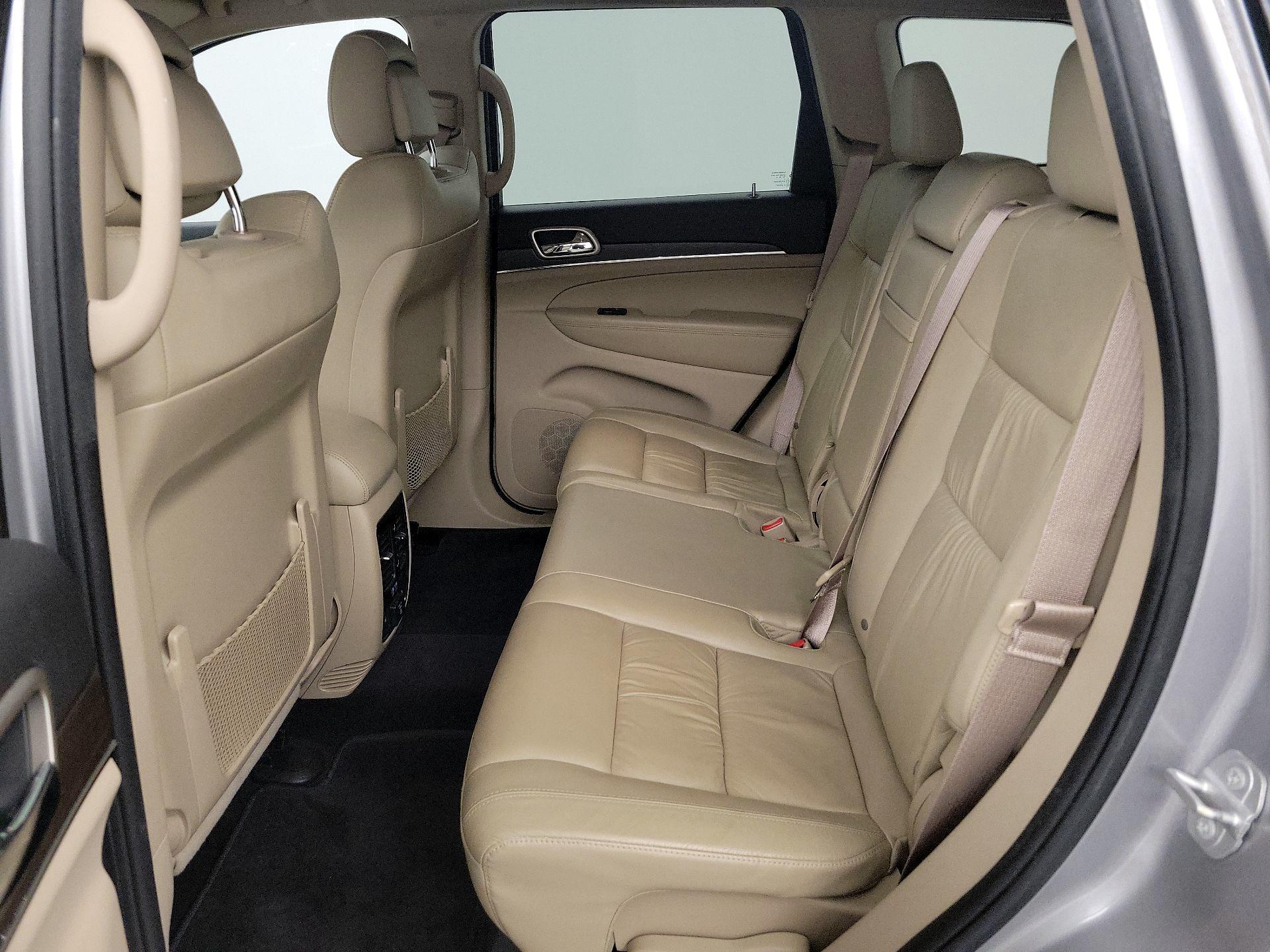 Thumbnail: 2016 Jeep Grand Cherokee - 20