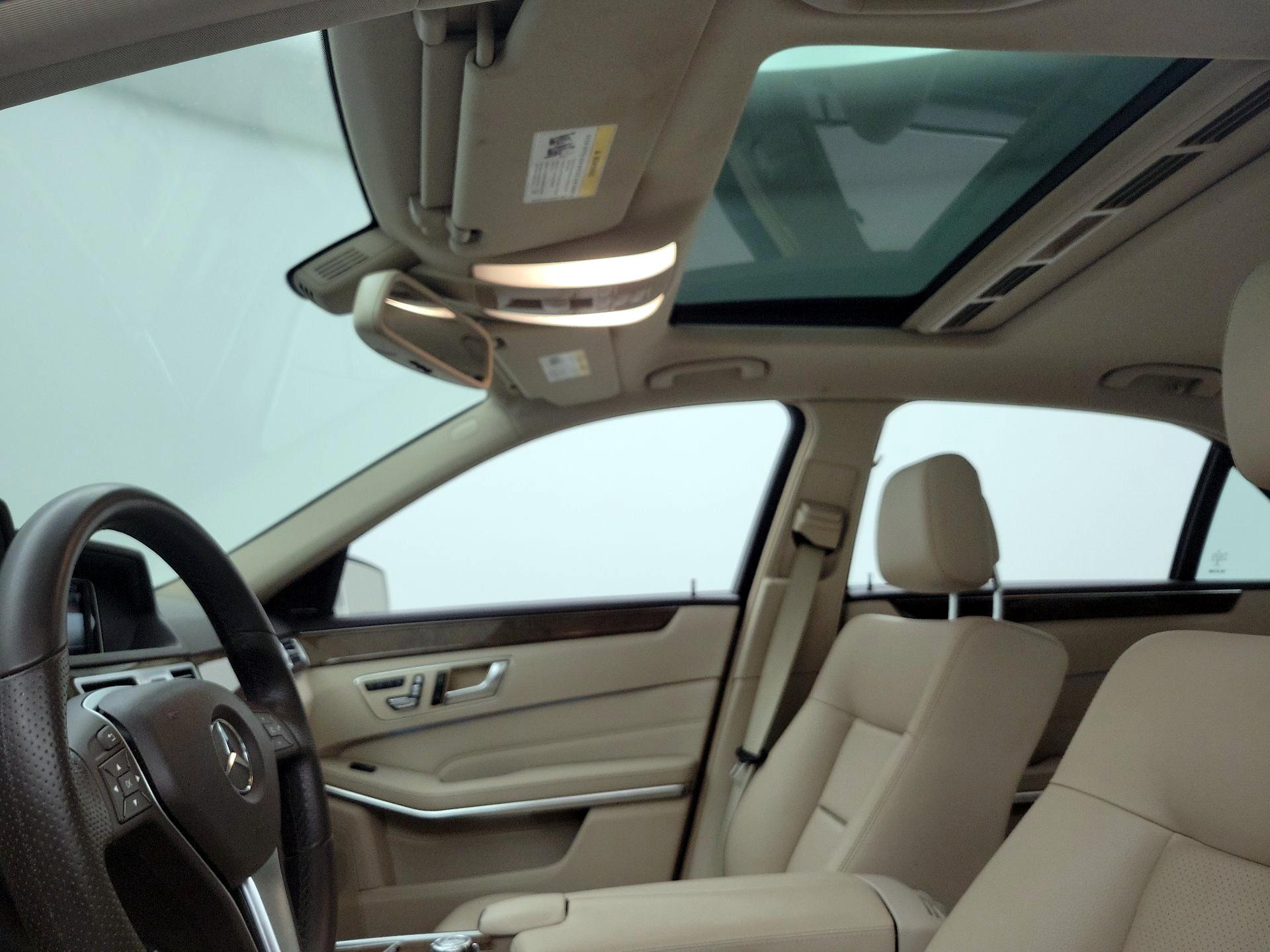 Thumbnail: 2015 Mercedes-Benz E-Class - 20