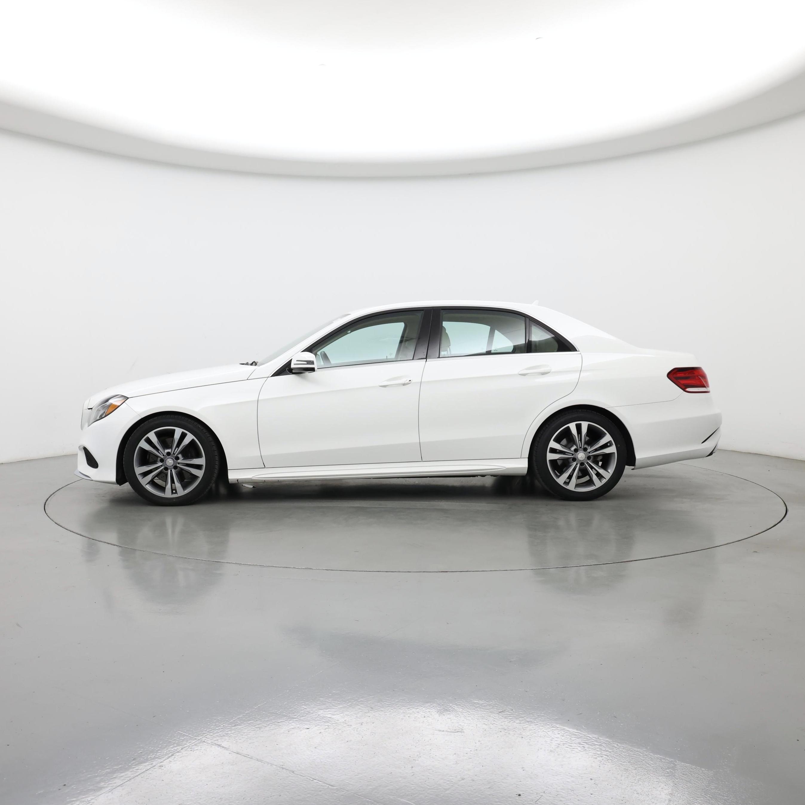 Thumbnail: 2015 Mercedes-Benz E-Class - 3