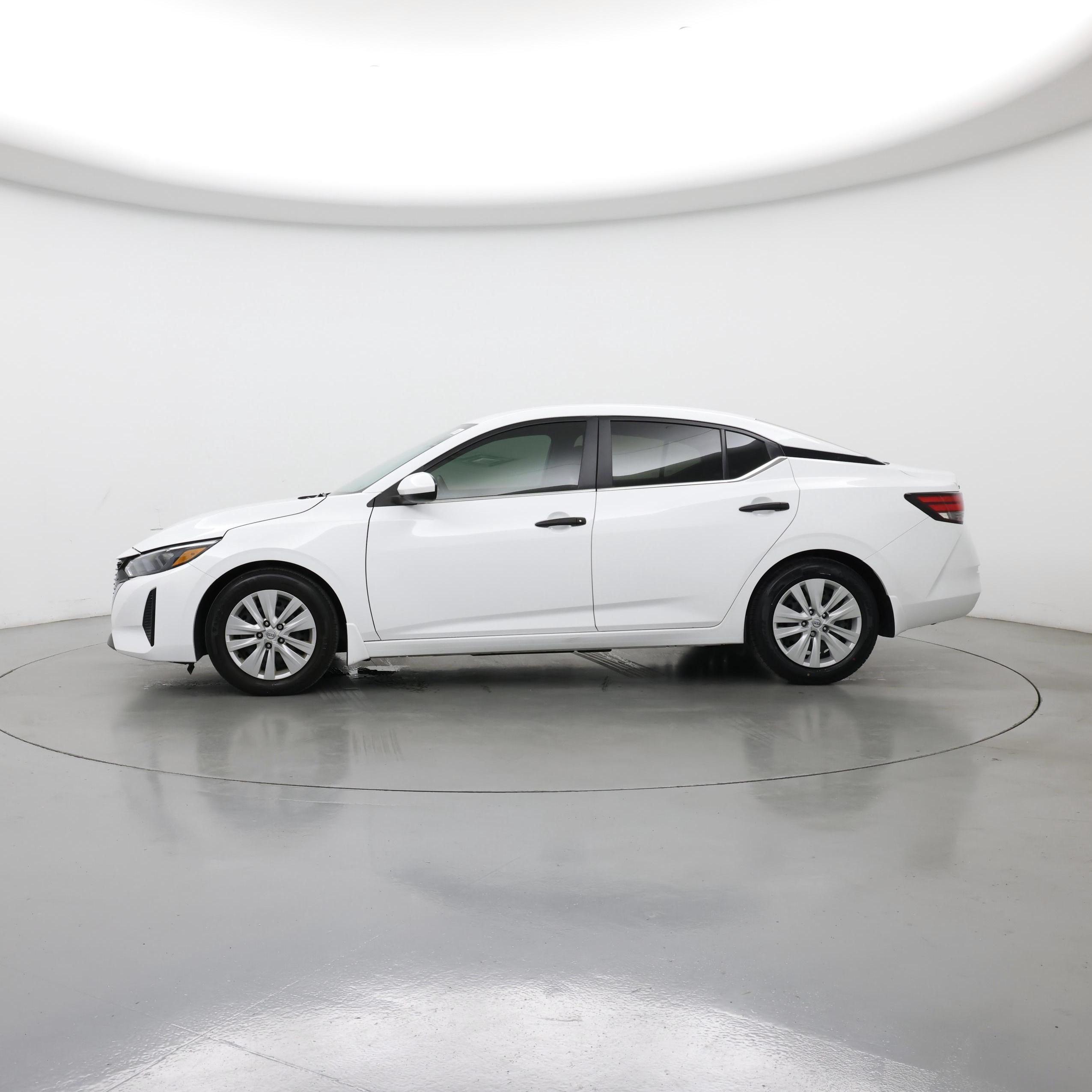 Thumbnail: 2024 Nissan Sentra - 3