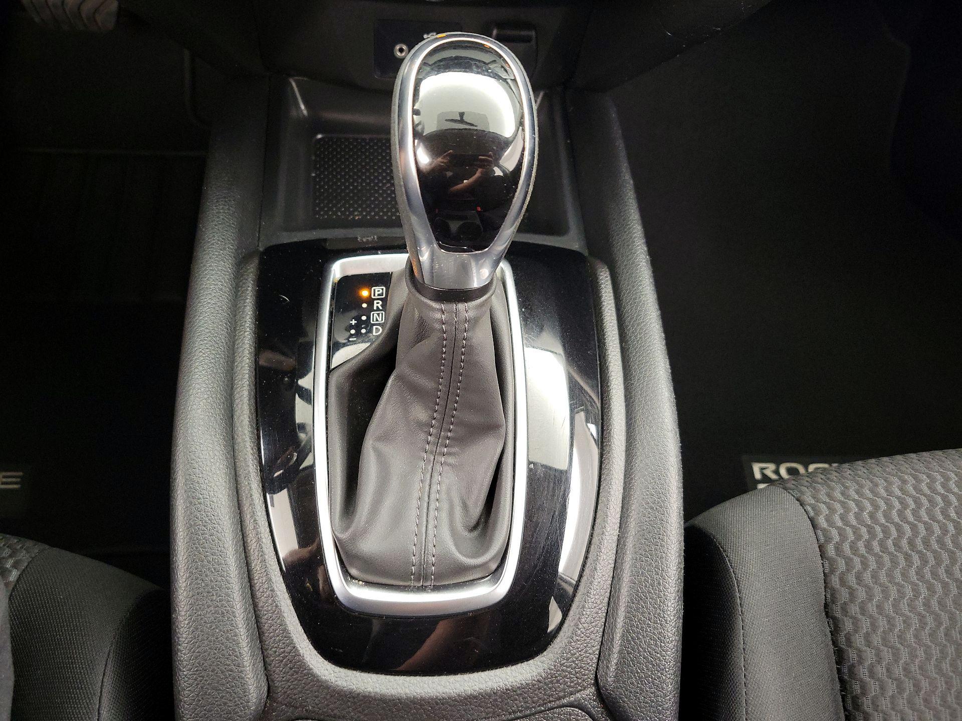 Thumbnail: 2019 Nissan Rogue Sport - 17