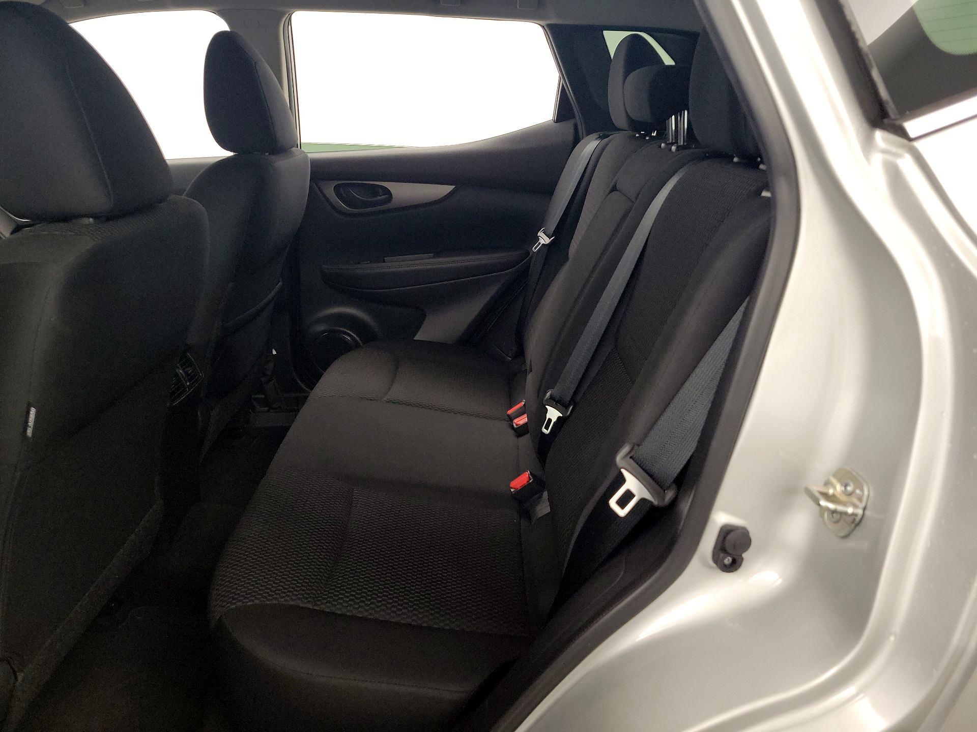 Thumbnail: 2019 Nissan Rogue Sport - 19