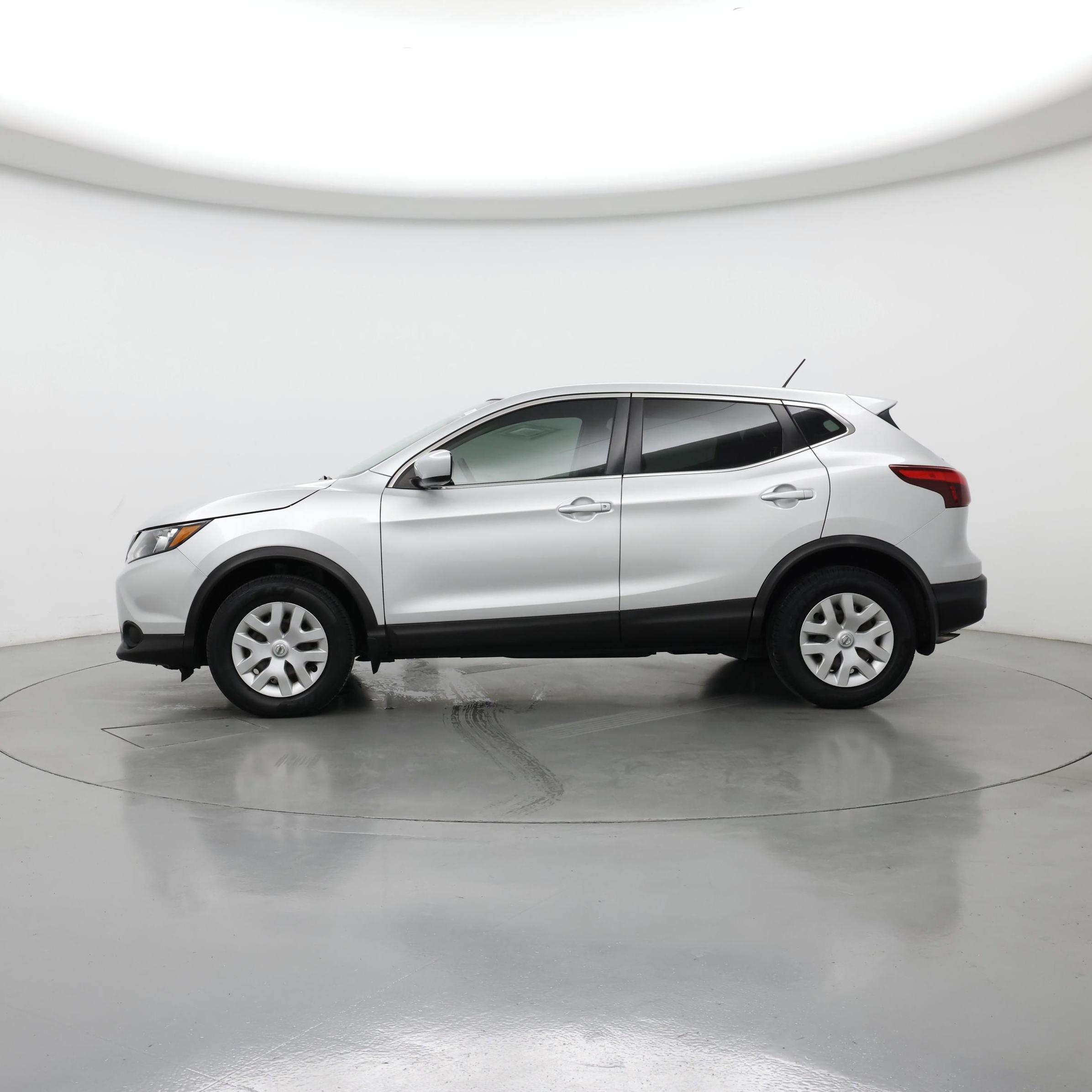 Thumbnail: 2019 Nissan Rogue Sport - 3