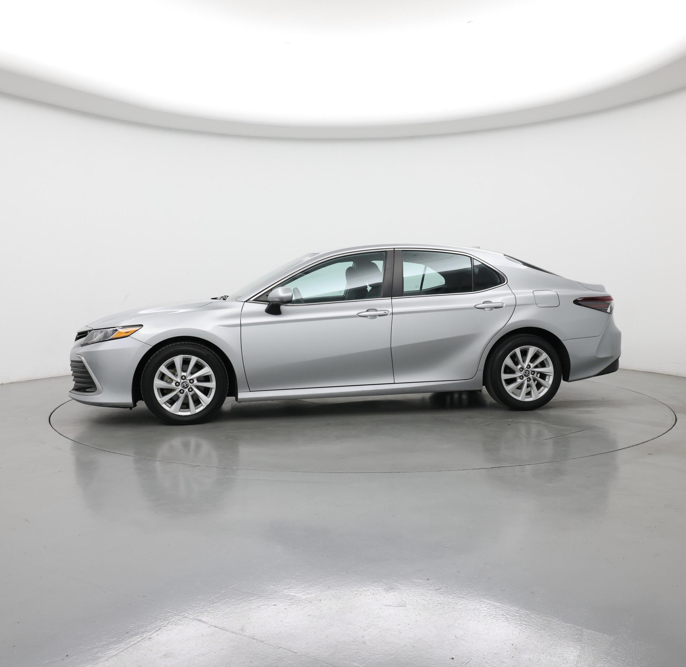 Thumbnail: 2021 Toyota Camry - 3