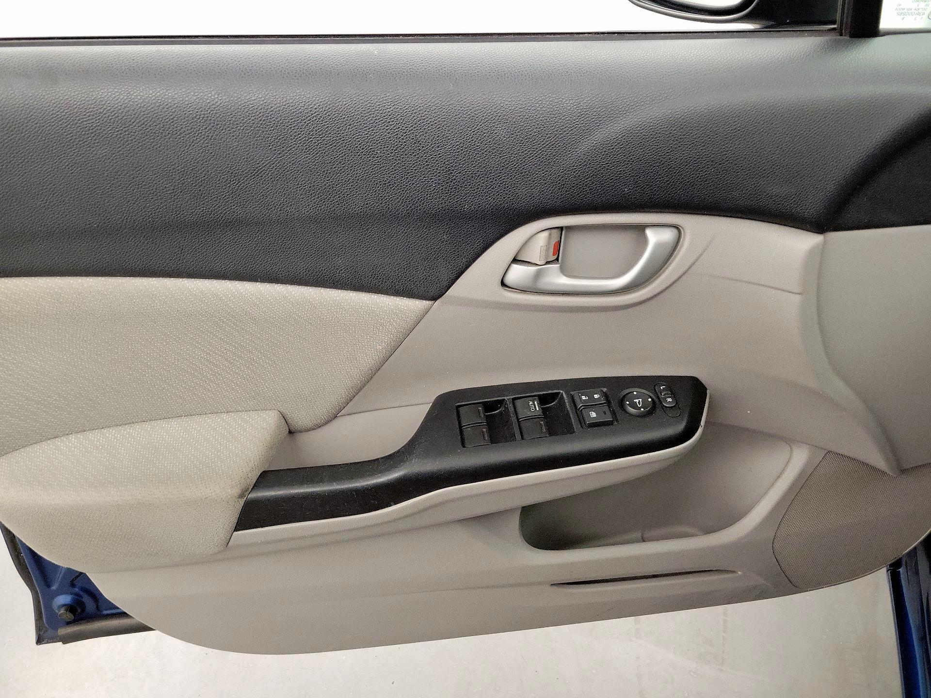 Thumbnail: 2013 Honda Civic - 12
