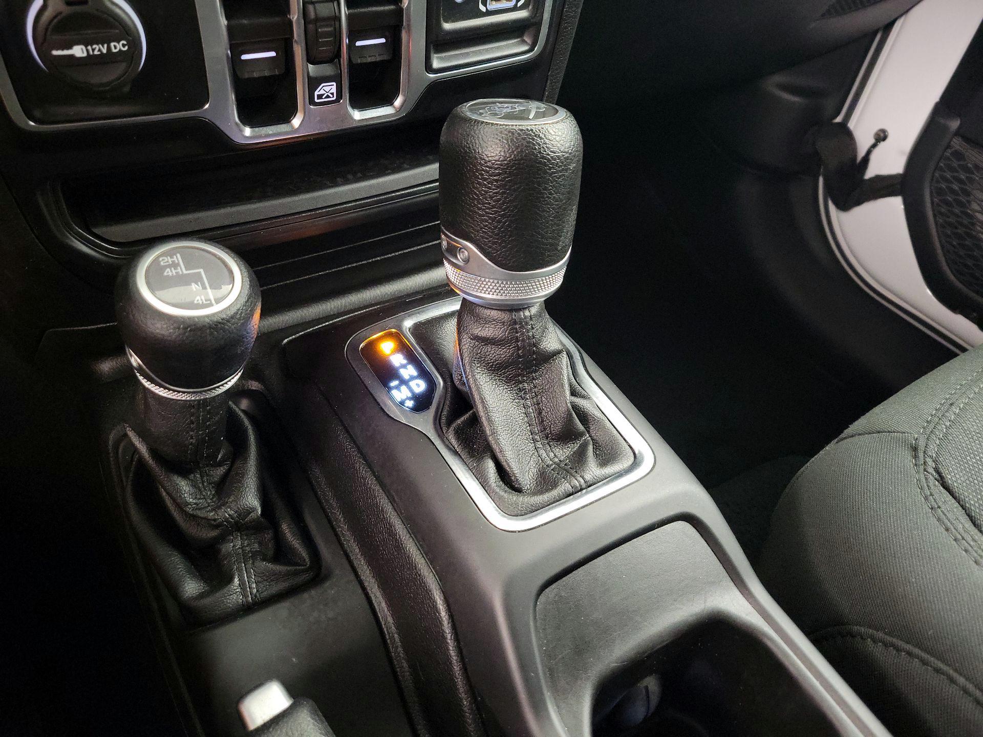 Thumbnail: 2019 Jeep Wrangler - 17
