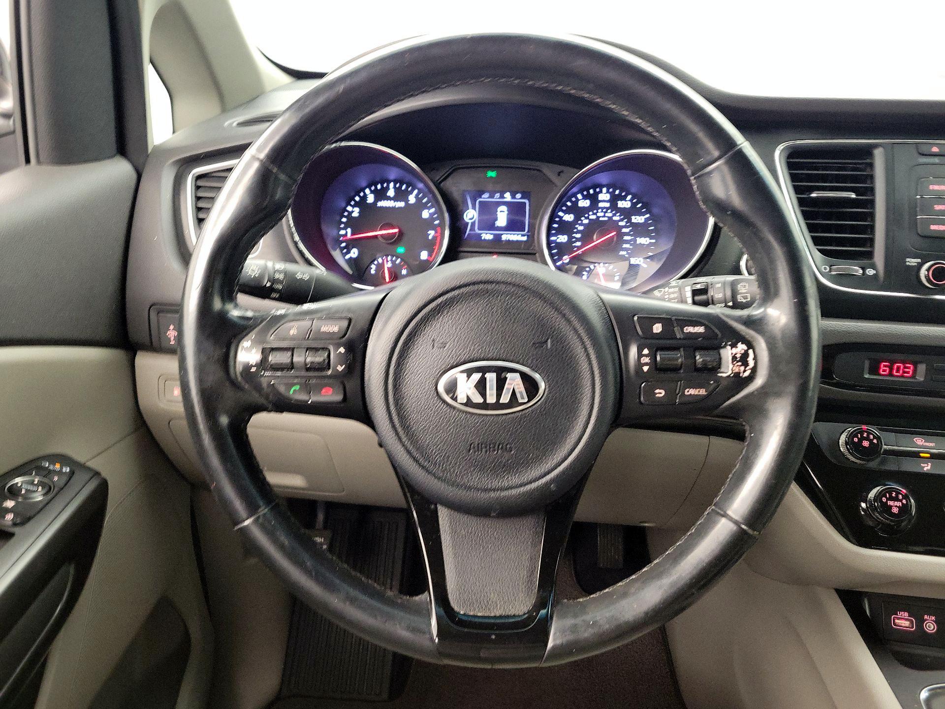 Thumbnail: 2017 Kia Sedona - 10