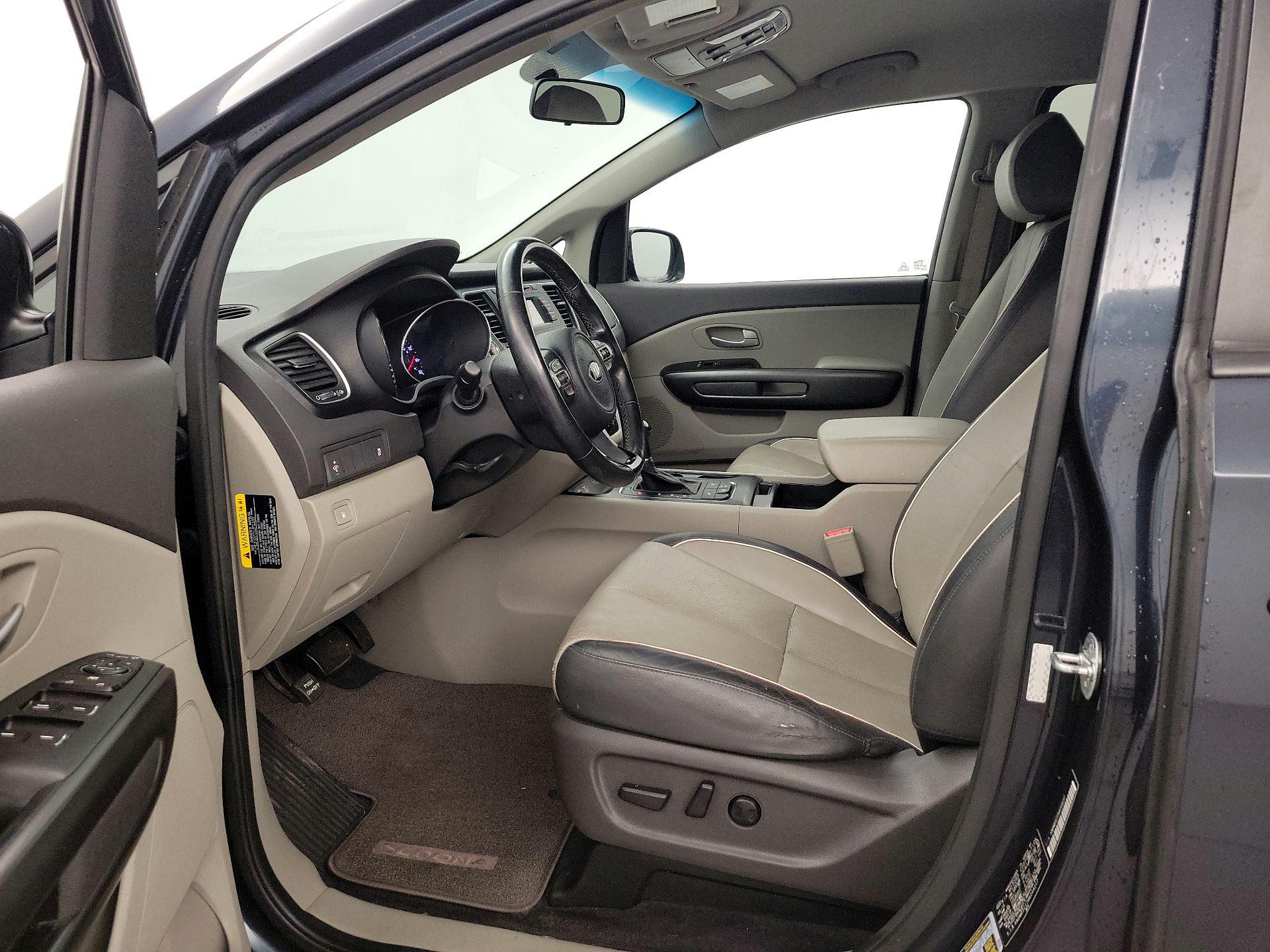 Thumbnail: 2017 Kia Sedona - 11