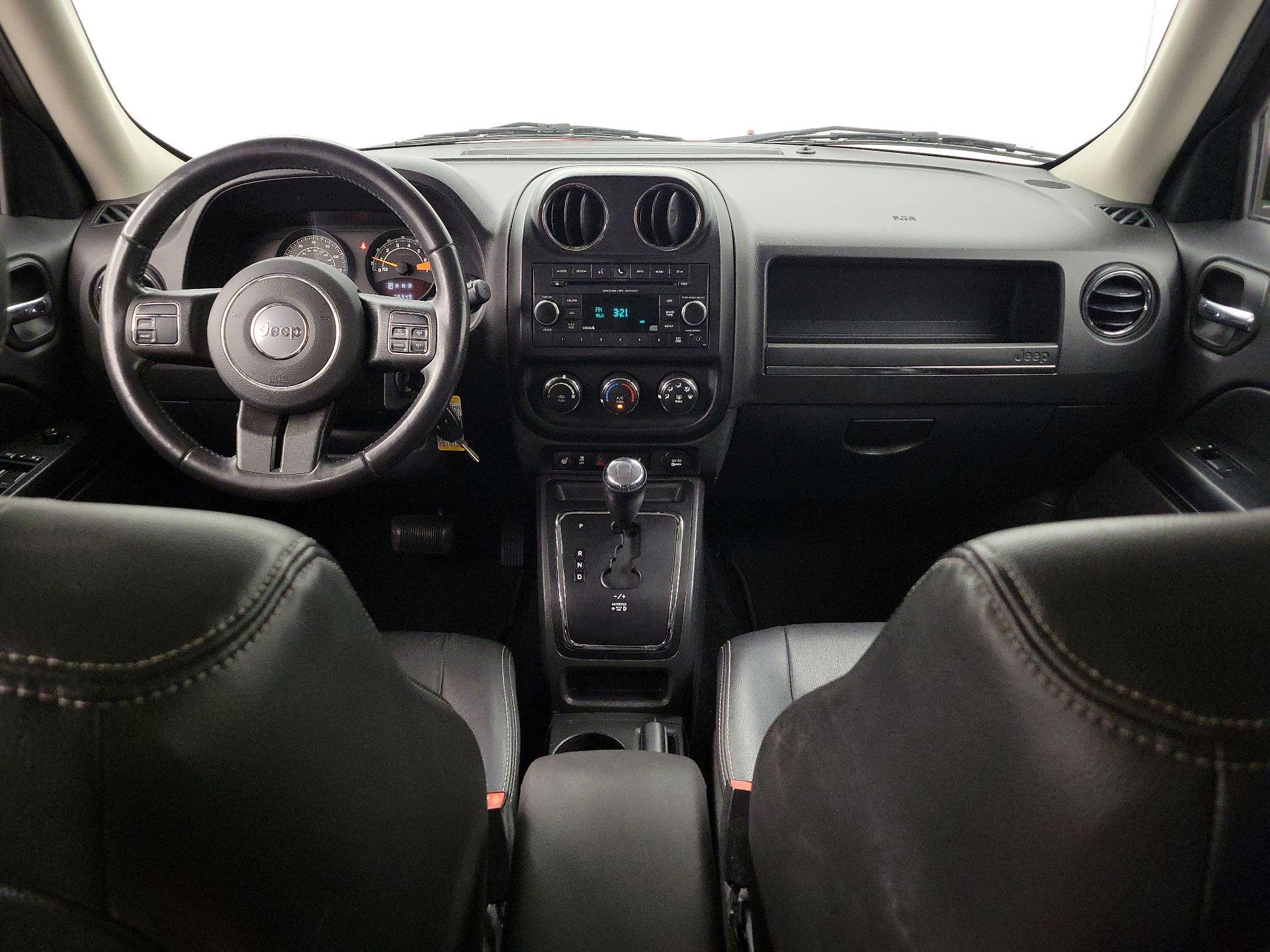 Thumbnail: 2017 Jeep Patriot - 9