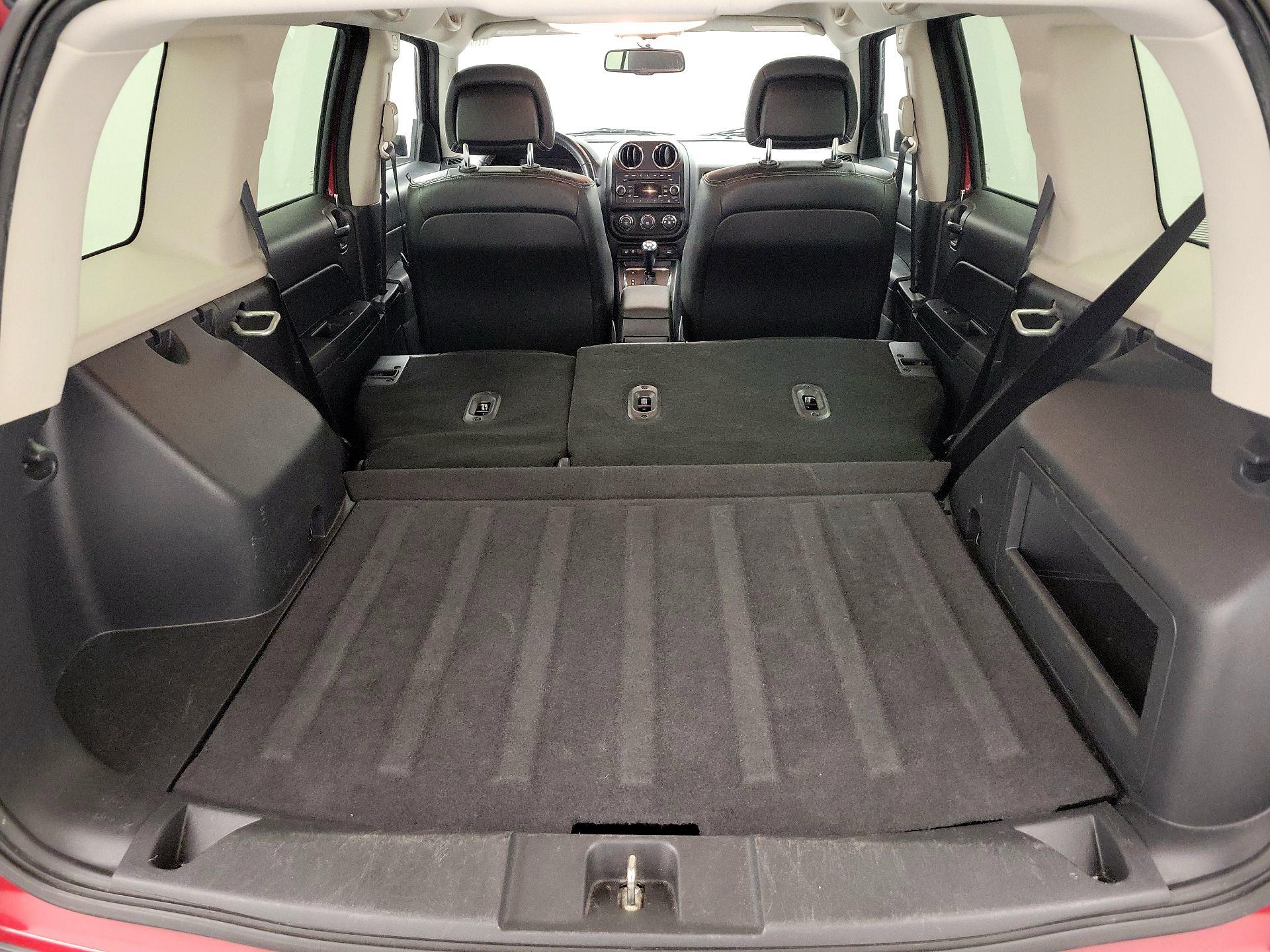 Thumbnail: 2017 Jeep Patriot - 18