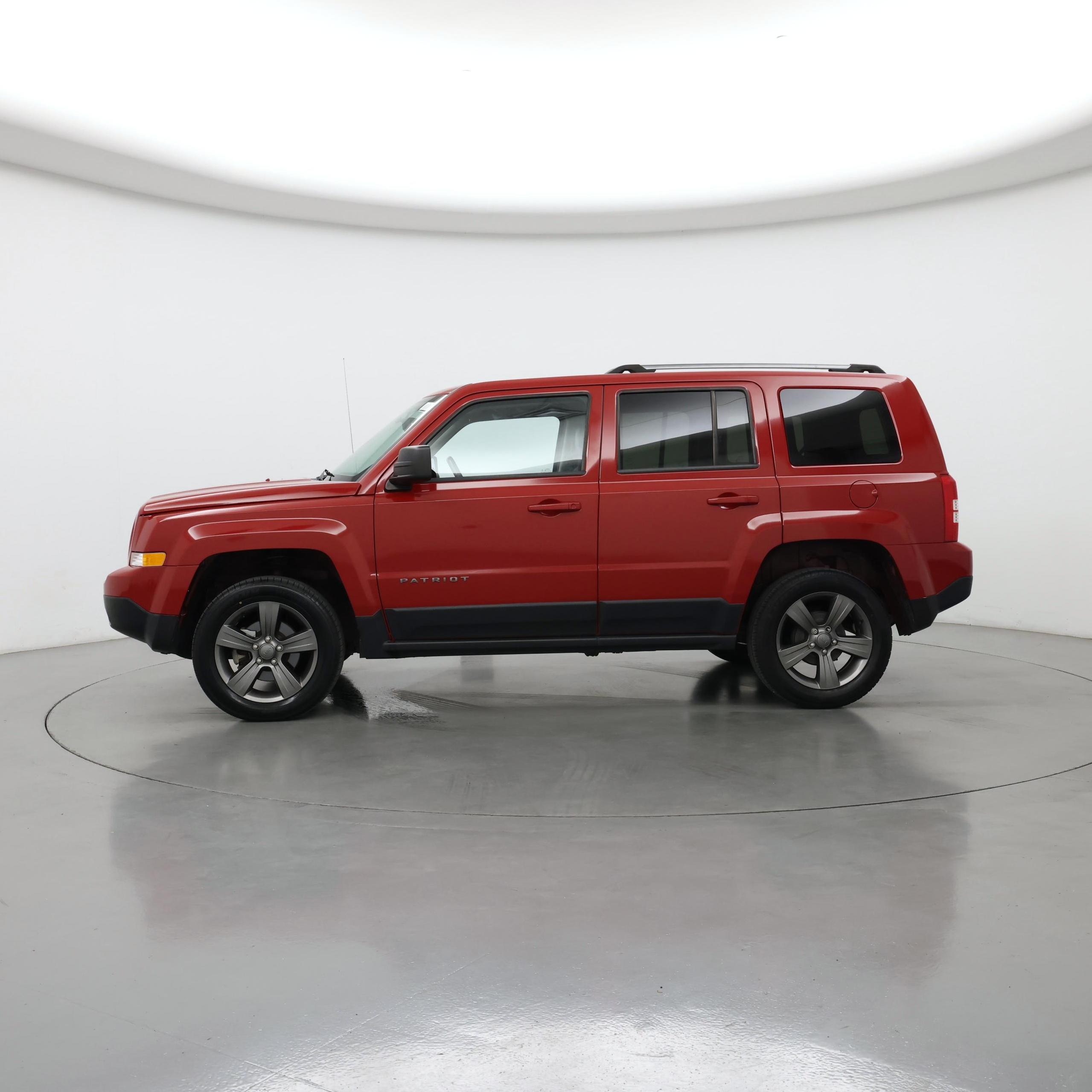 Thumbnail: 2017 Jeep Patriot - 3