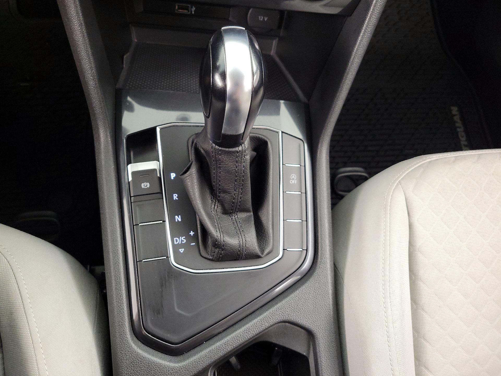 Thumbnail: 2019 Volkswagen Tiguan - 17
