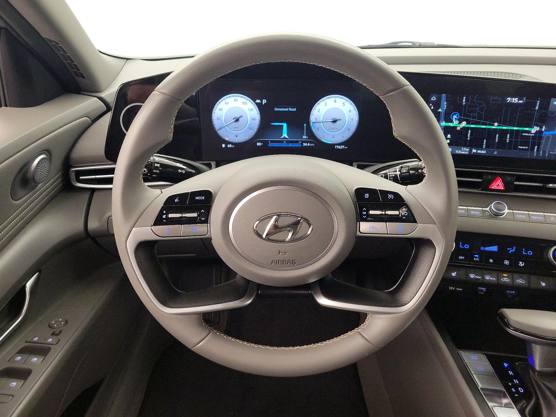 Thumbnail: 2023 Hyundai Elantra - 10