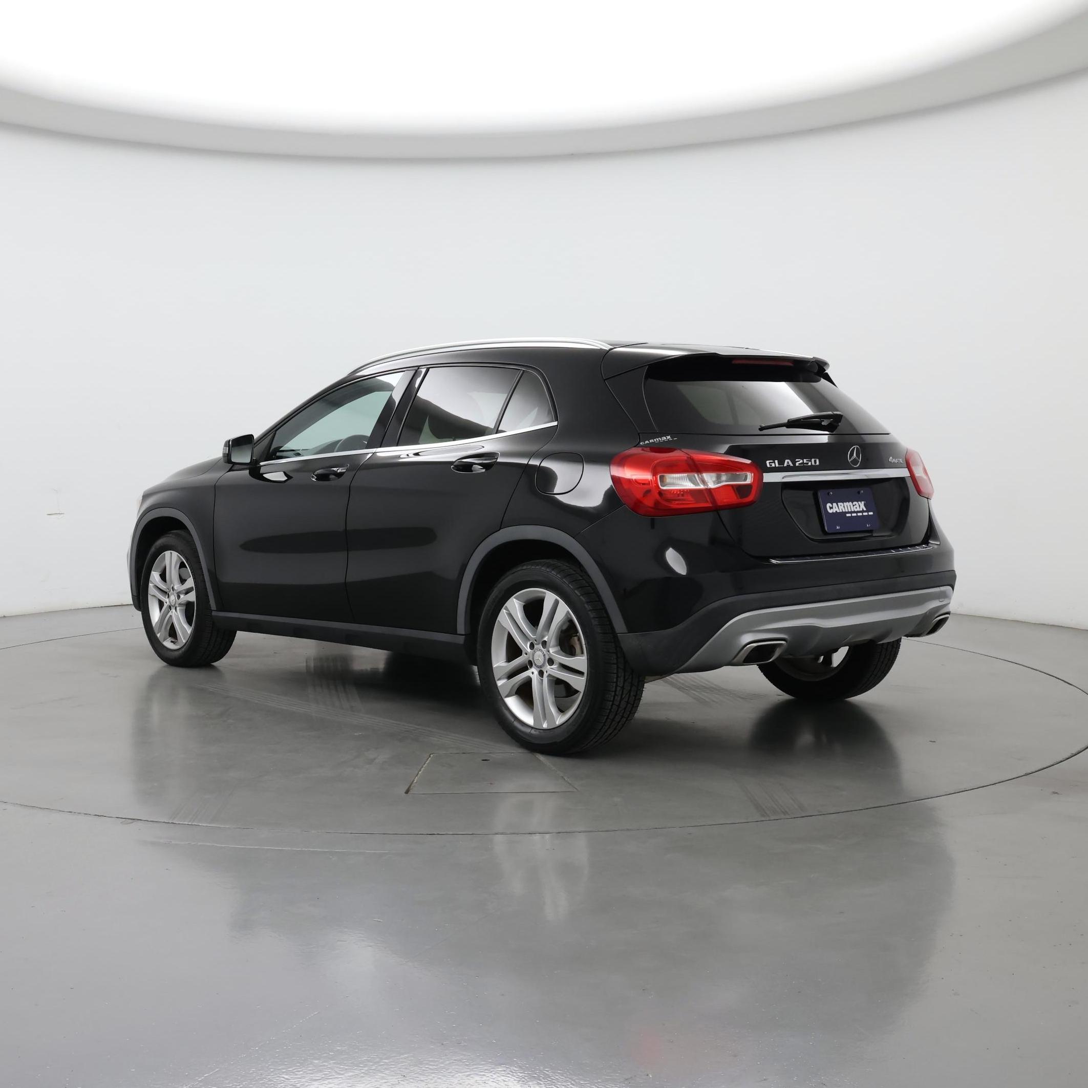 Thumbnail: 2015 Mercedes-Benz GLA - 2