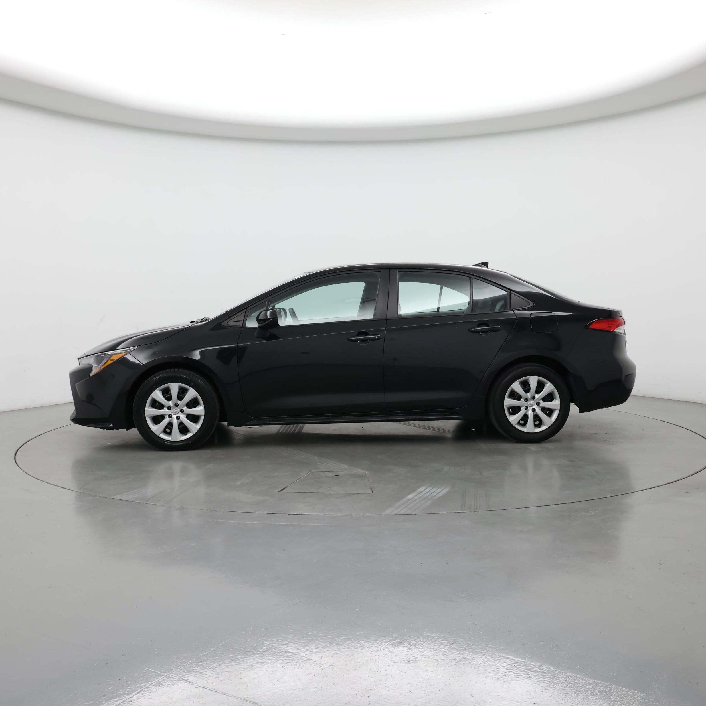 Thumbnail: 2022 Toyota Corolla - 3