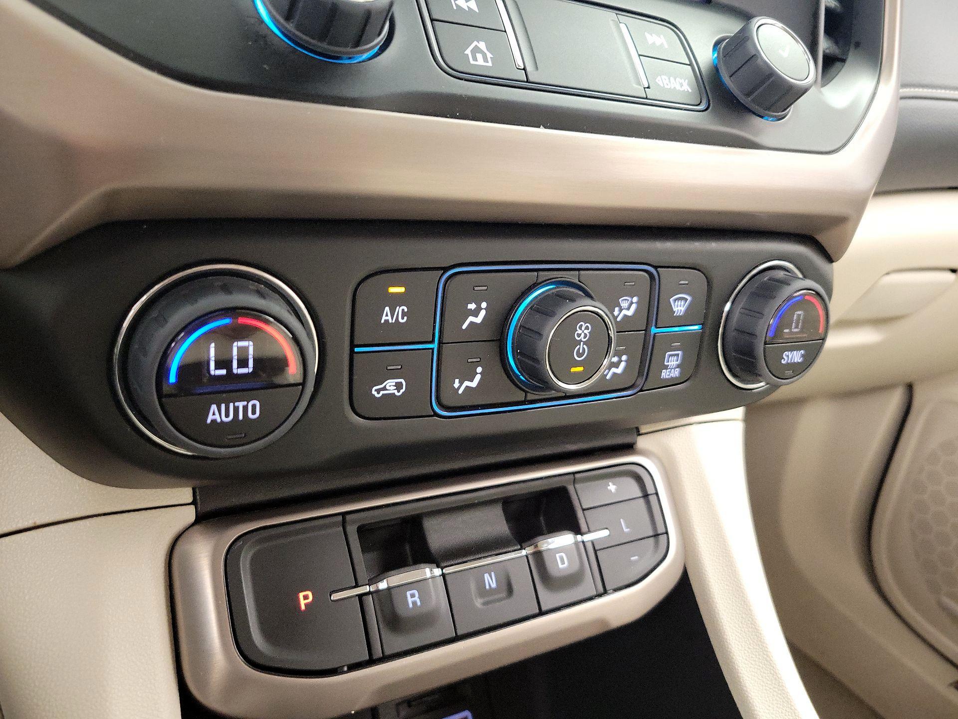 Thumbnail: 2023 GMC Acadia - 17
