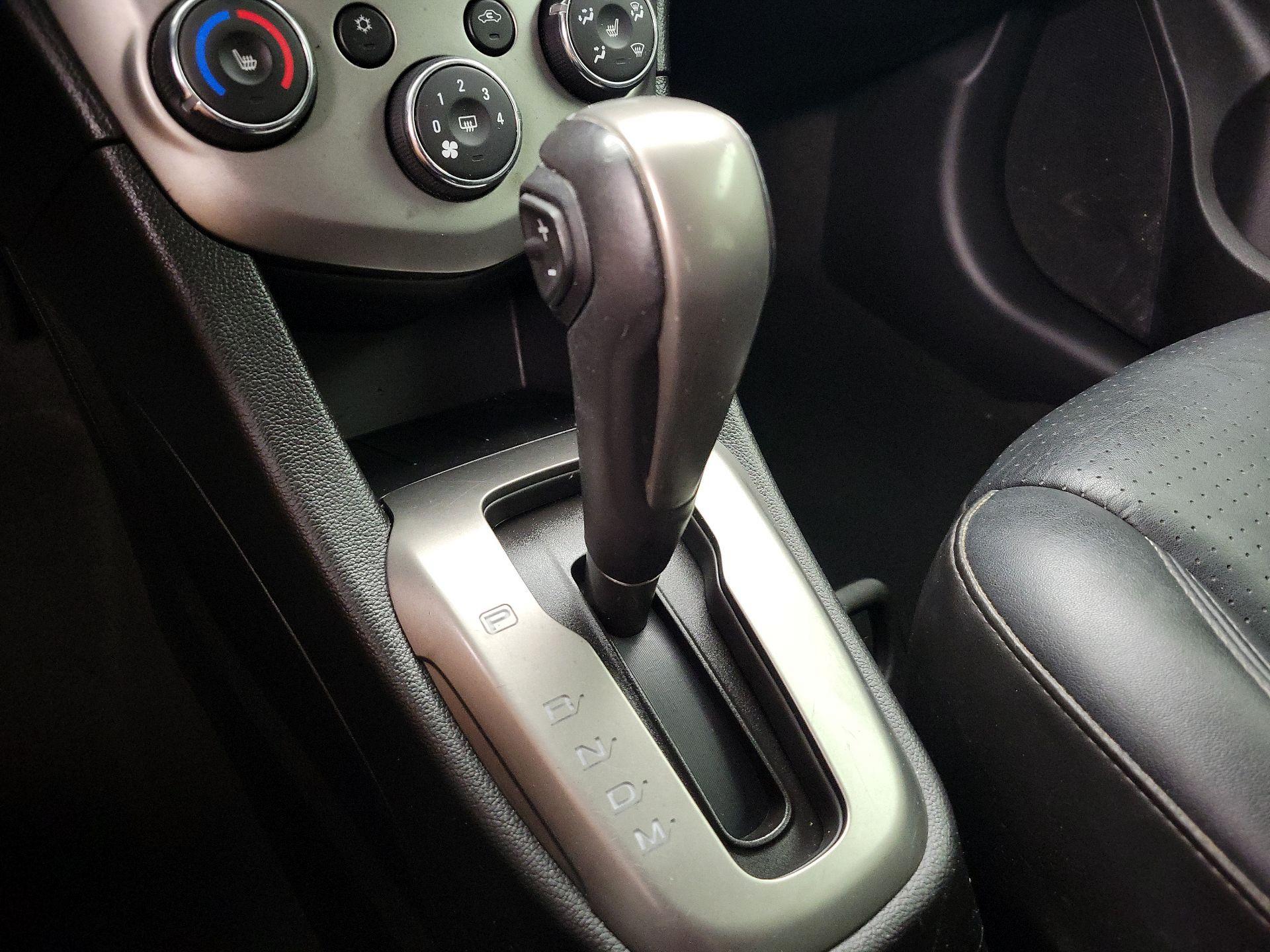 Thumbnail: 2016 Chevrolet Sonic - 17